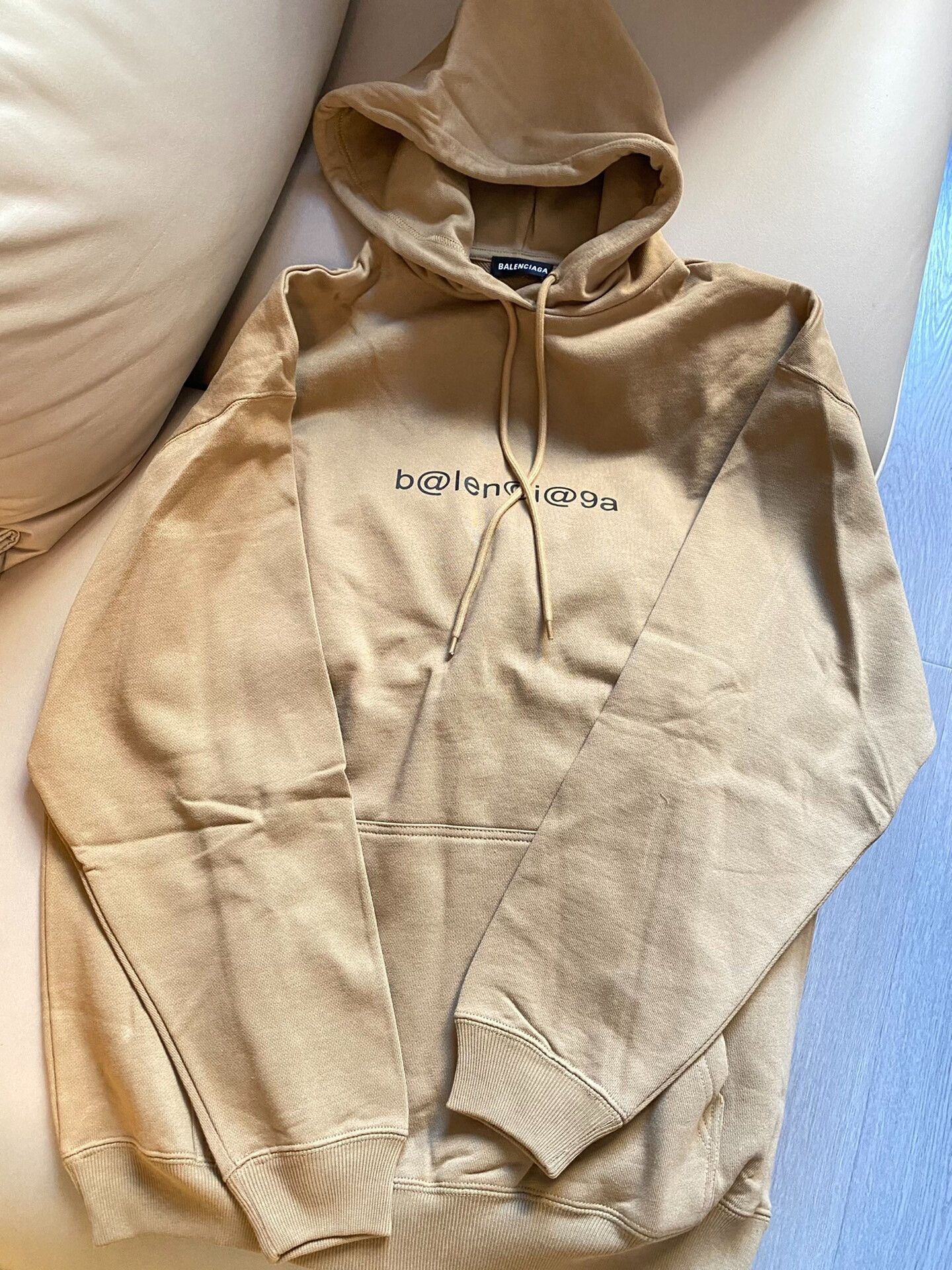 Balenciaga Balenciaga Beige Hoodie Sweatshirt XS Size US XS / EU 42 / 0 - 1 Thumbnail