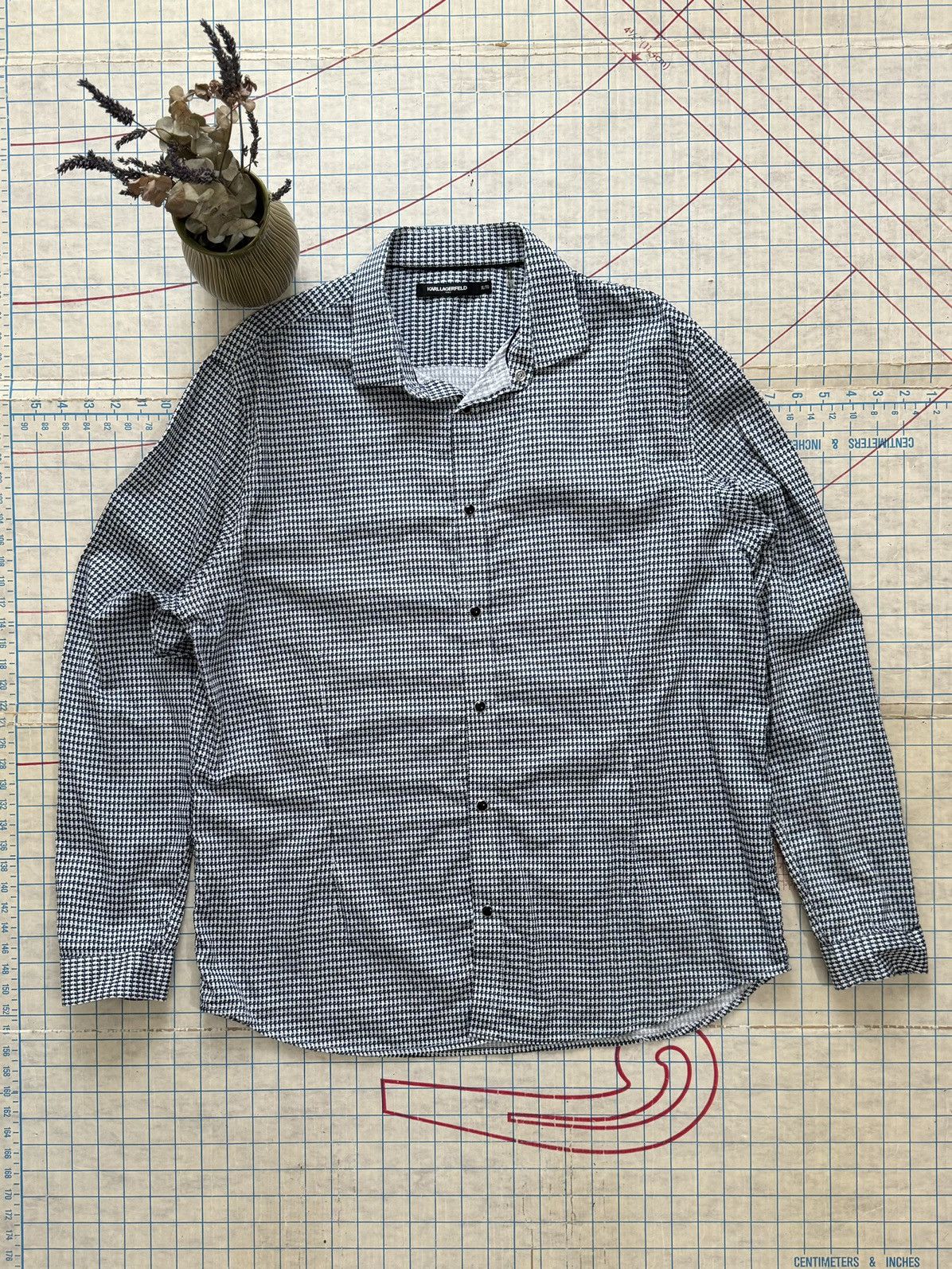 Karl Lagerfeld Karl Lagerfeld Pearl Snap Button Up Shirt Size XL Size US XL / EU 56 / 4 - 1 Thumbnail