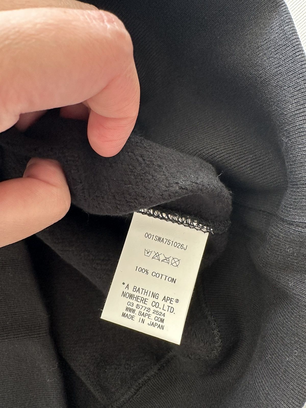Bape Bape Glow in the drak shark crewneck Size US S / EU 44-46 / 1 - 7 Thumbnail
