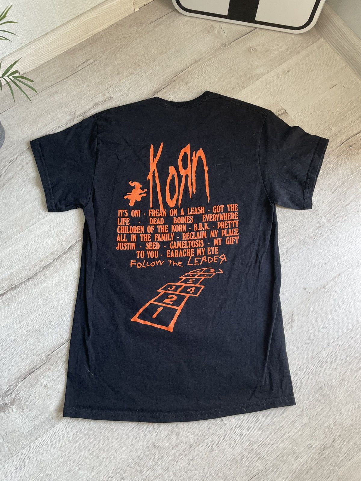 Band Tees × Vintage Rare Korn Hopscotch Flame T-shirt Follow The Leader Hard Roc Size US S / EU 44-46 / 1 - 7 Thumbnail