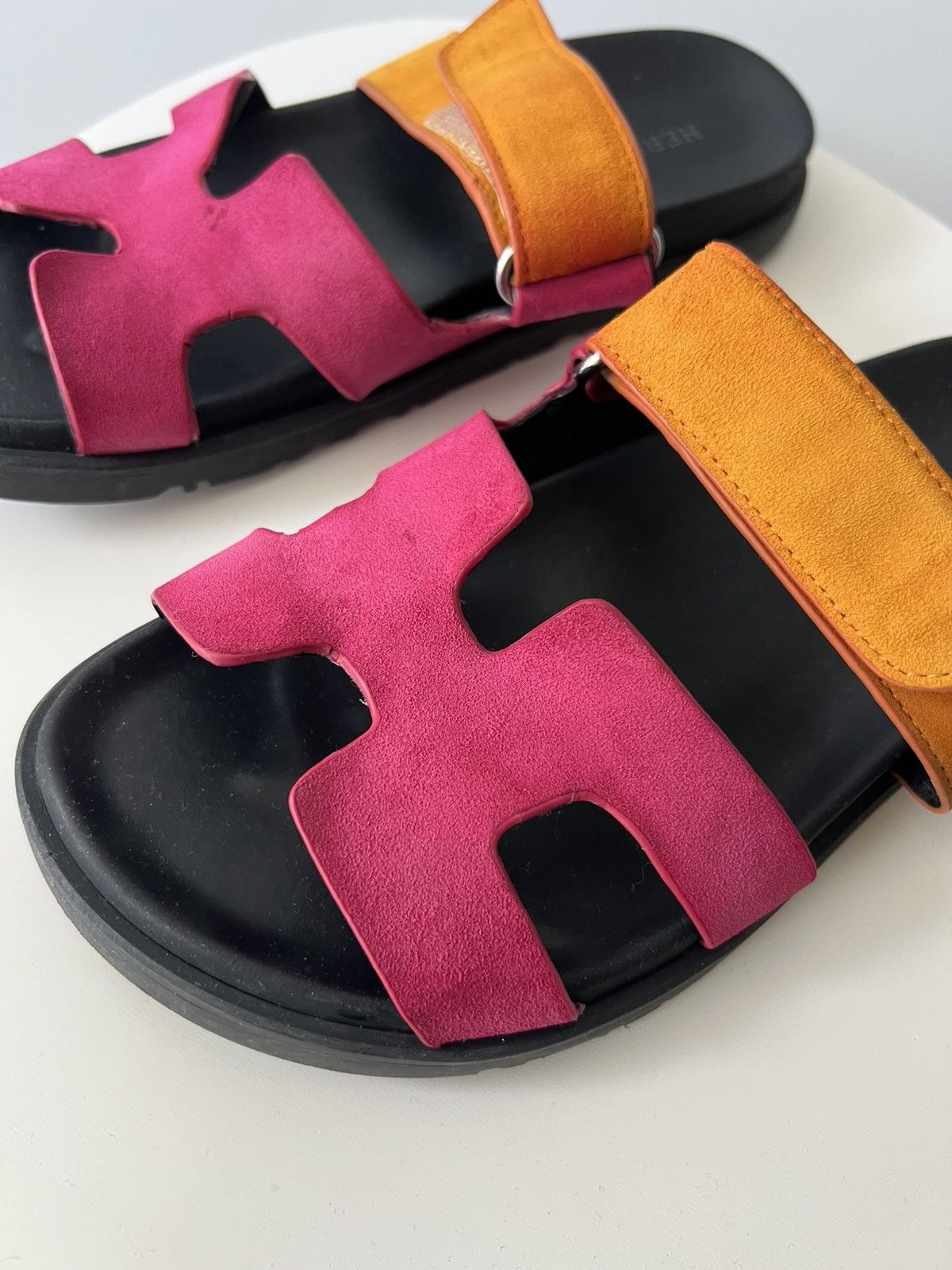 Hermes Hermes Pink Suede Chypre Flat Slides Size 40 RRP 1700$ Size US 10 / IT 40 - 13 Thumbnail