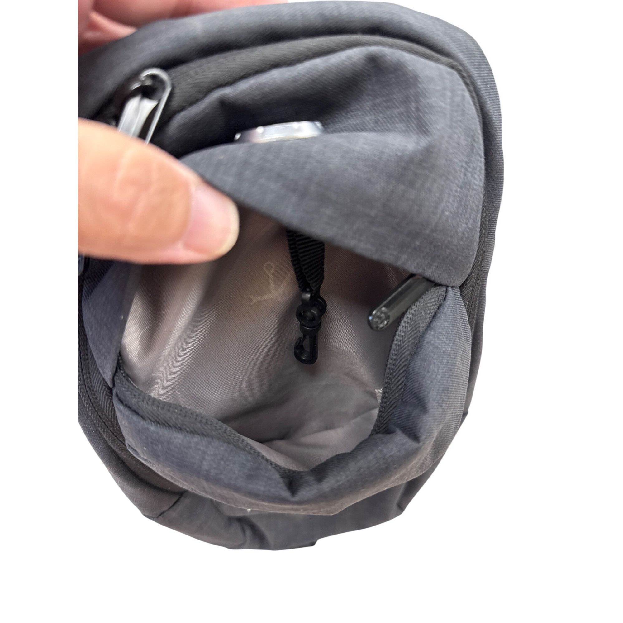 Other Swissdigital Design Gray Sling Backpack With USB Port SKU 73 Size ONE SIZE - 6 Thumbnail