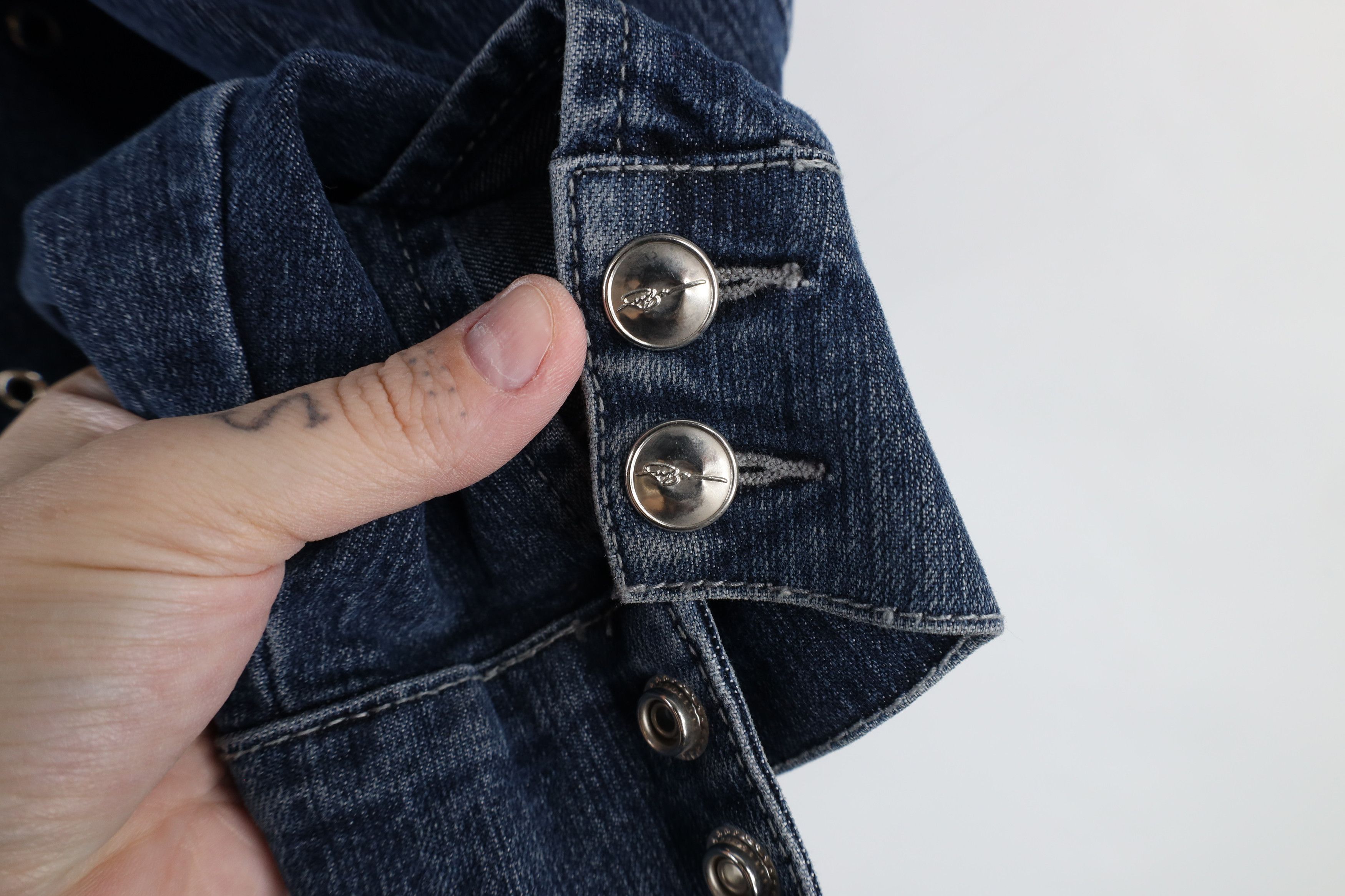 Fubu × Vintage Vintage FUBU Jeweled Studded Stretch Denim Trucker Jacket Size XXL / US 16-18 / IT 52-54 - 14 Thumbnail