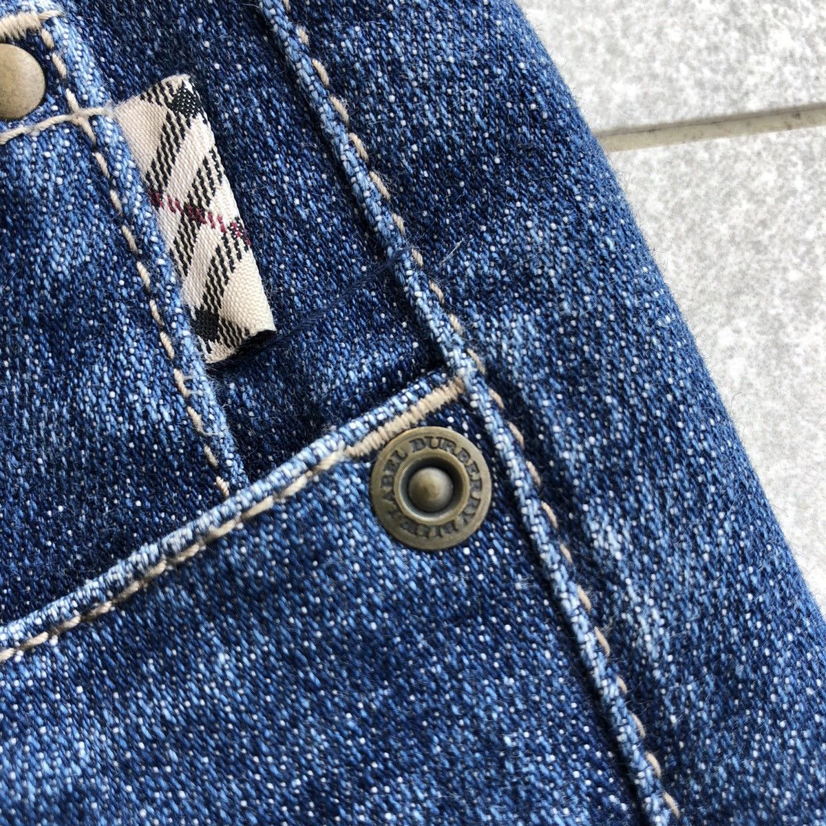Burberry Burberry Blue Label Stretchable 3 Quarter Denim Pants Size 28" / US 6 / IT 42 - 4 Thumbnail