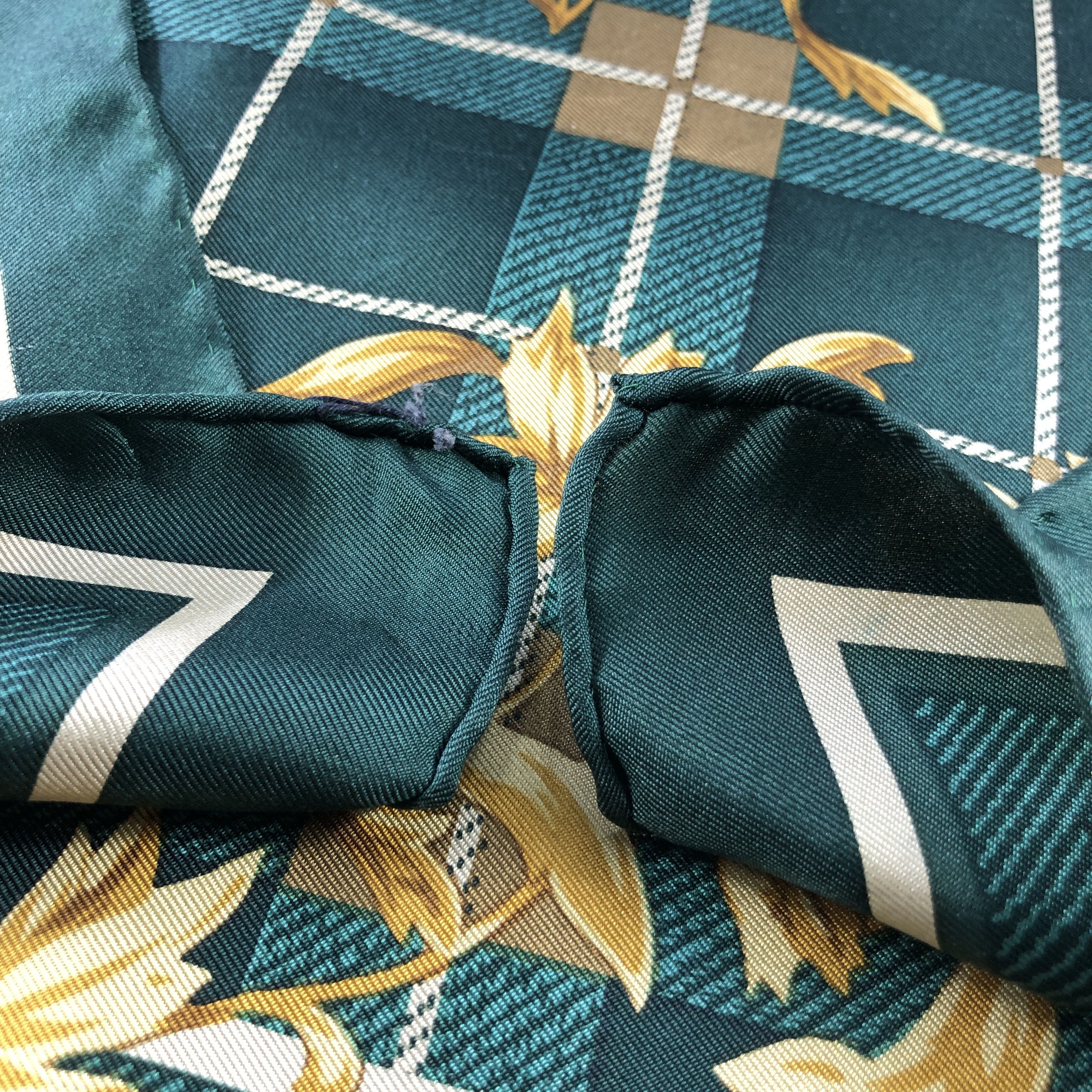 Givenchy Vintage Givenchy Baroque Hand Rolled Silk Scarf M1207 Size ONE SIZE - 5 Thumbnail