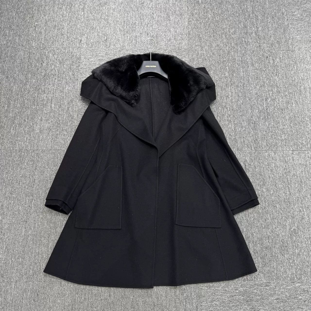 Giorgio Armani Giorgio Armani Fur Collar Coat Size US XXS / EU 40 - 1 Thumbnail