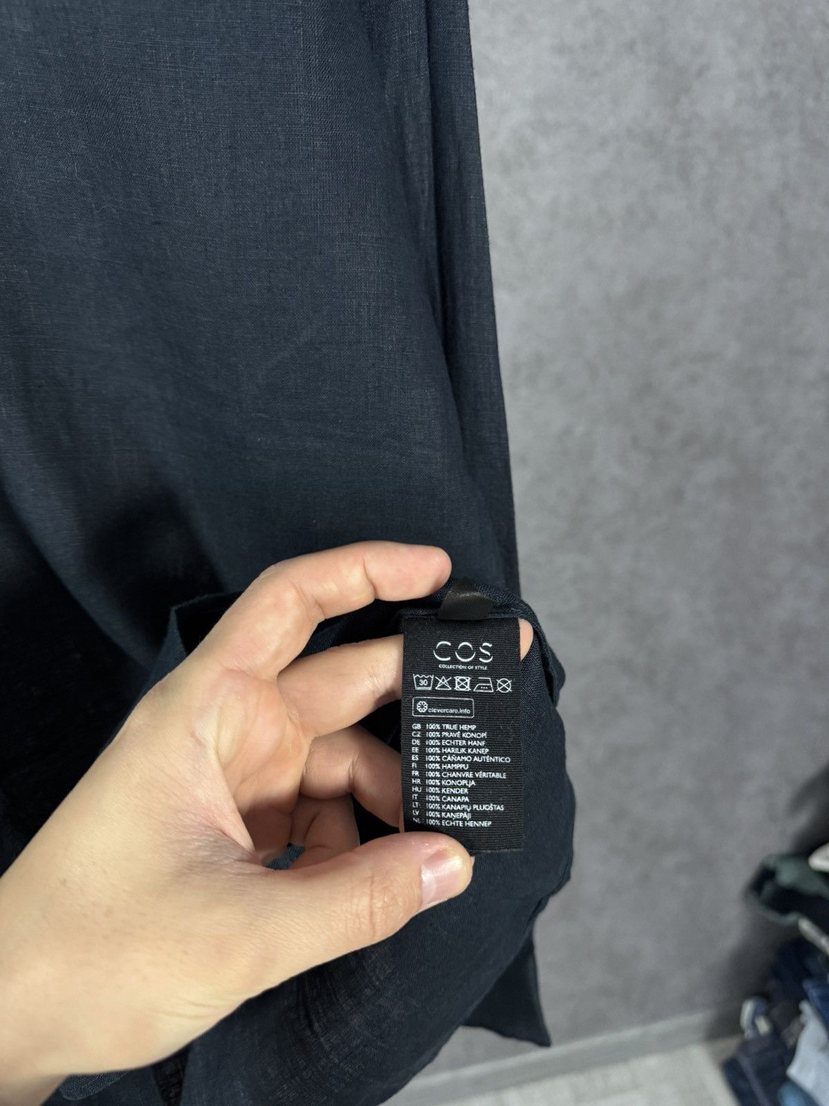 Cos × Designer Cos designer shirt Size US S / EU 44-46 / 1 - 4 Thumbnail