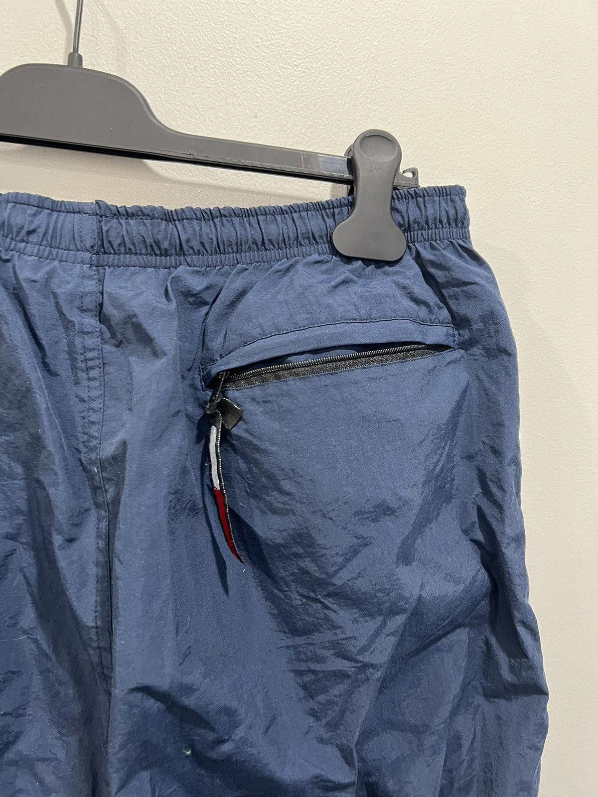 Vintage Vintage 90s Tommy Hilfiger Pants nylon medium Size US 32 / EU 48 - 4 Thumbnail