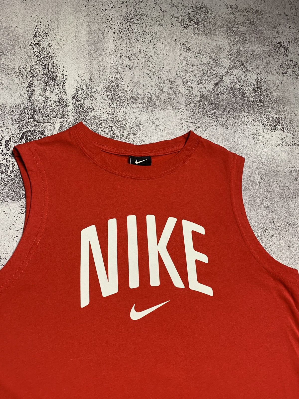 Nike Nike Big Box Logo Red Sleeveless Shirt Size US S / EU 44-46 / 1 - 4 Thumbnail
