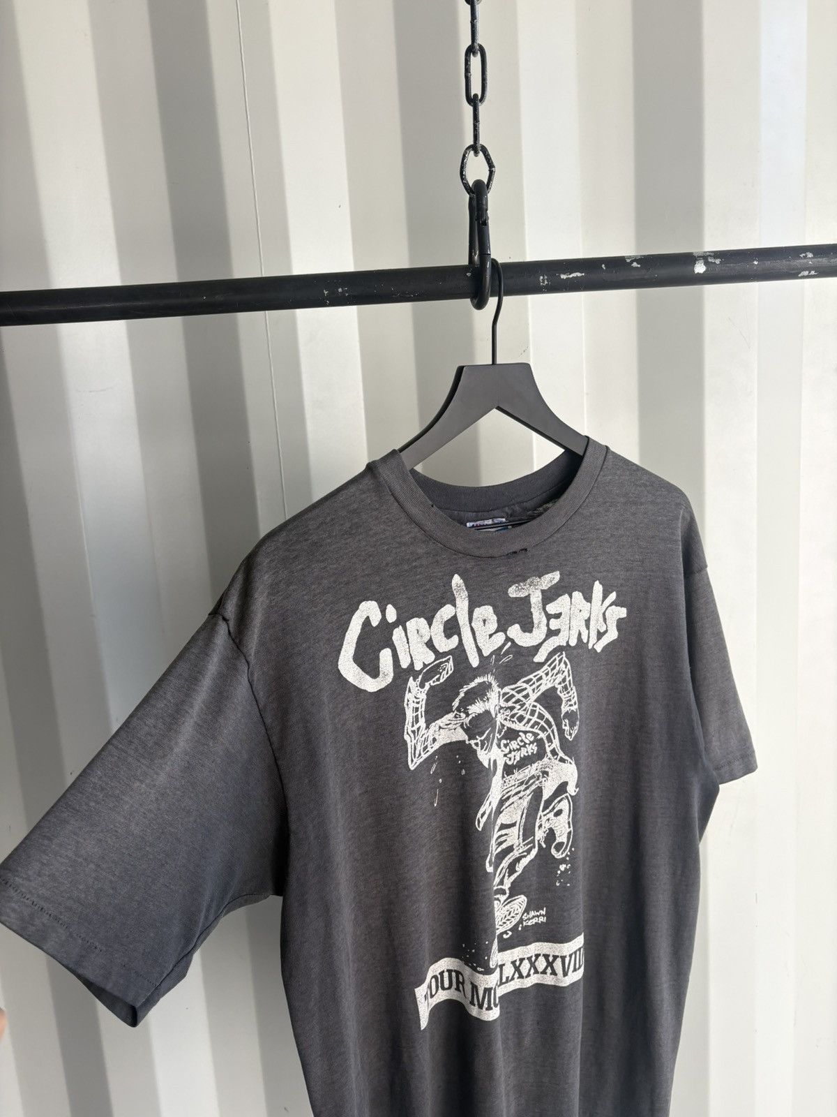 Band Tees Thrashed Circle Jerks Faded Distressed Shirt GRUNGE Band Size US XL / EU 56 / 4 - 5 Thumbnail