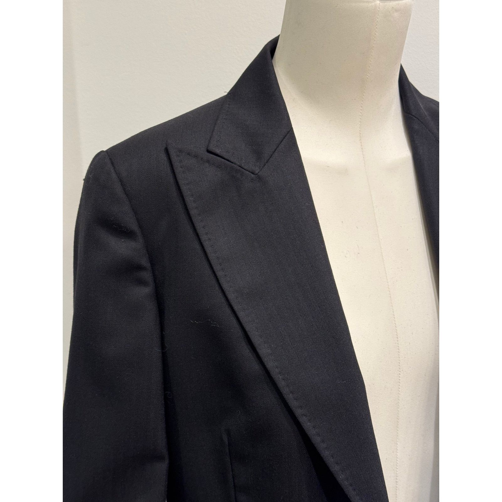 Gucci A/W2002 Gucci by Tom Ford blazer and skirt set leather cord Size 28" / US 6 / IT 42 - 9 Thumbnail