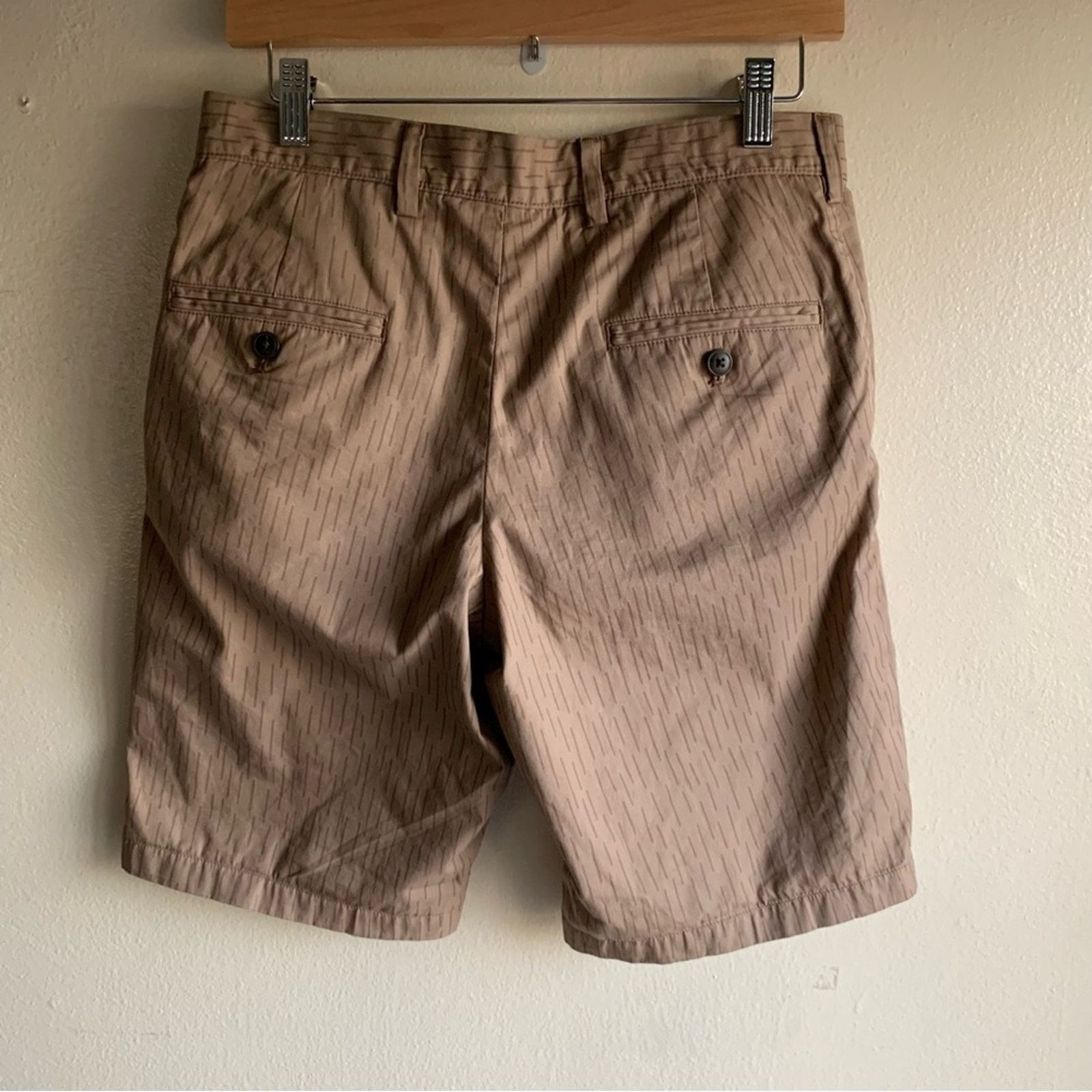 Club Monaco Club Monaco Men’s 10” Inseam Short Size 28 Size US 28 / EU 44 - 4 Thumbnail