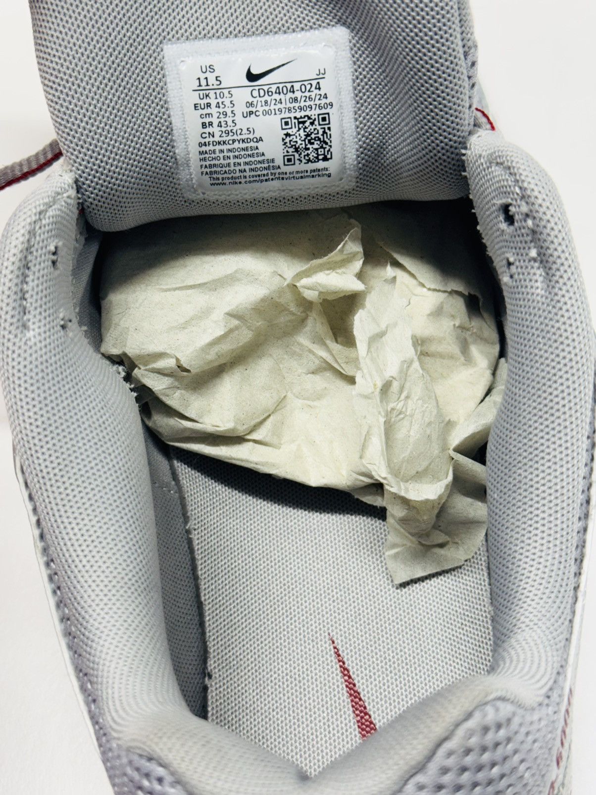 Nike Nike P 6000 Metallic Silver/Gym Red/Cool Grey Size US 11.5 / EU 44-45 - 7 Thumbnail