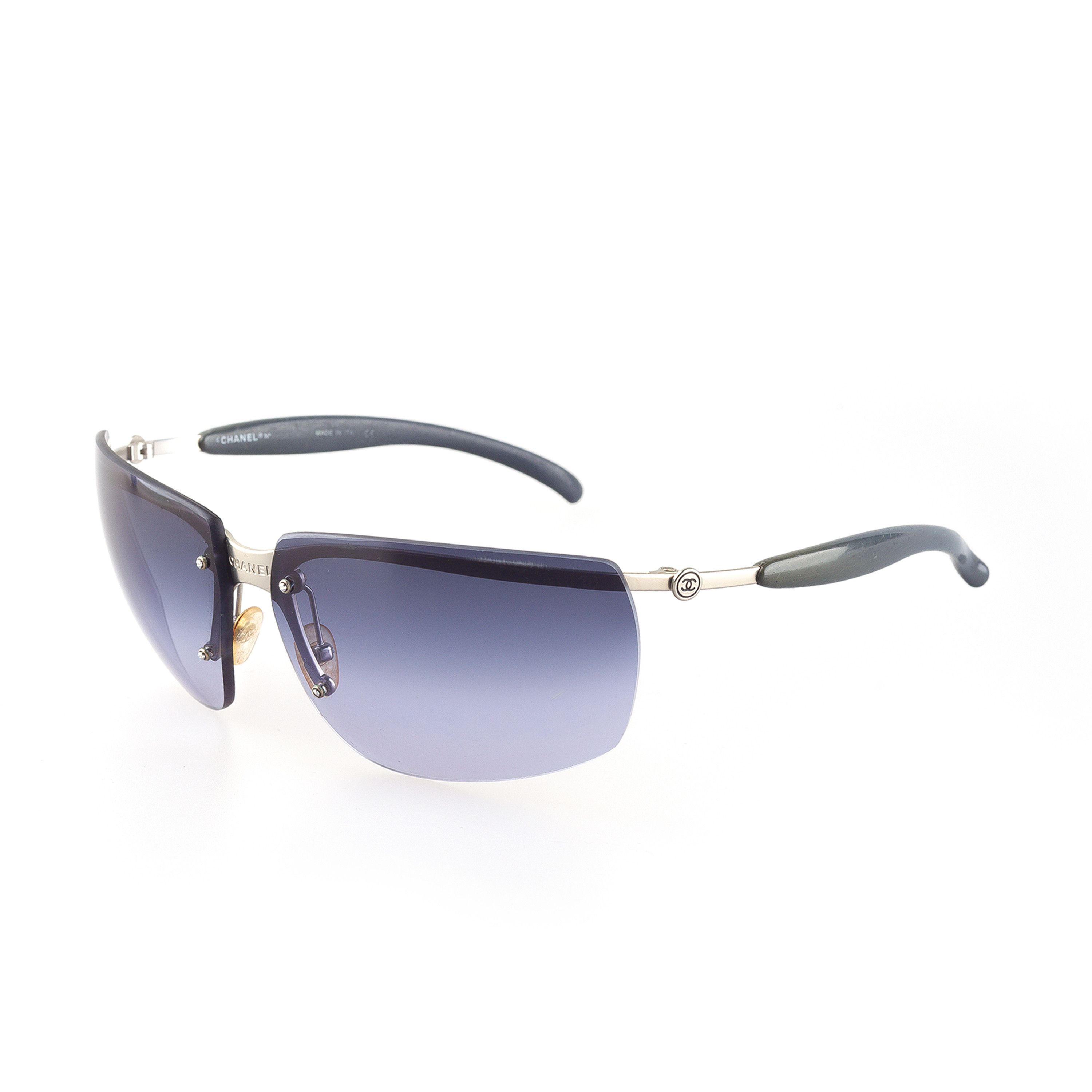 Chanel Chanel 4011 C 123/79 Blue Vintage Sunglasses Size ONE SIZE - 1 Thumbnail
