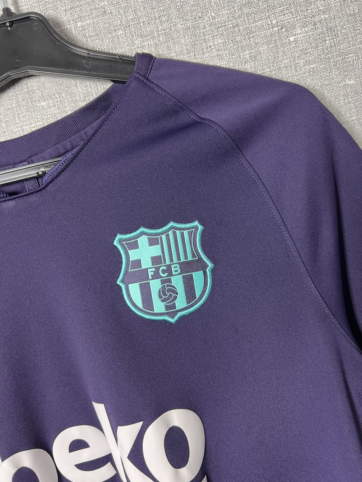 Nike Barcelona Nike 2017 - 2018 Training Soccer Jersey Size US L / EU 52-54 / 3 - 5 Thumbnail