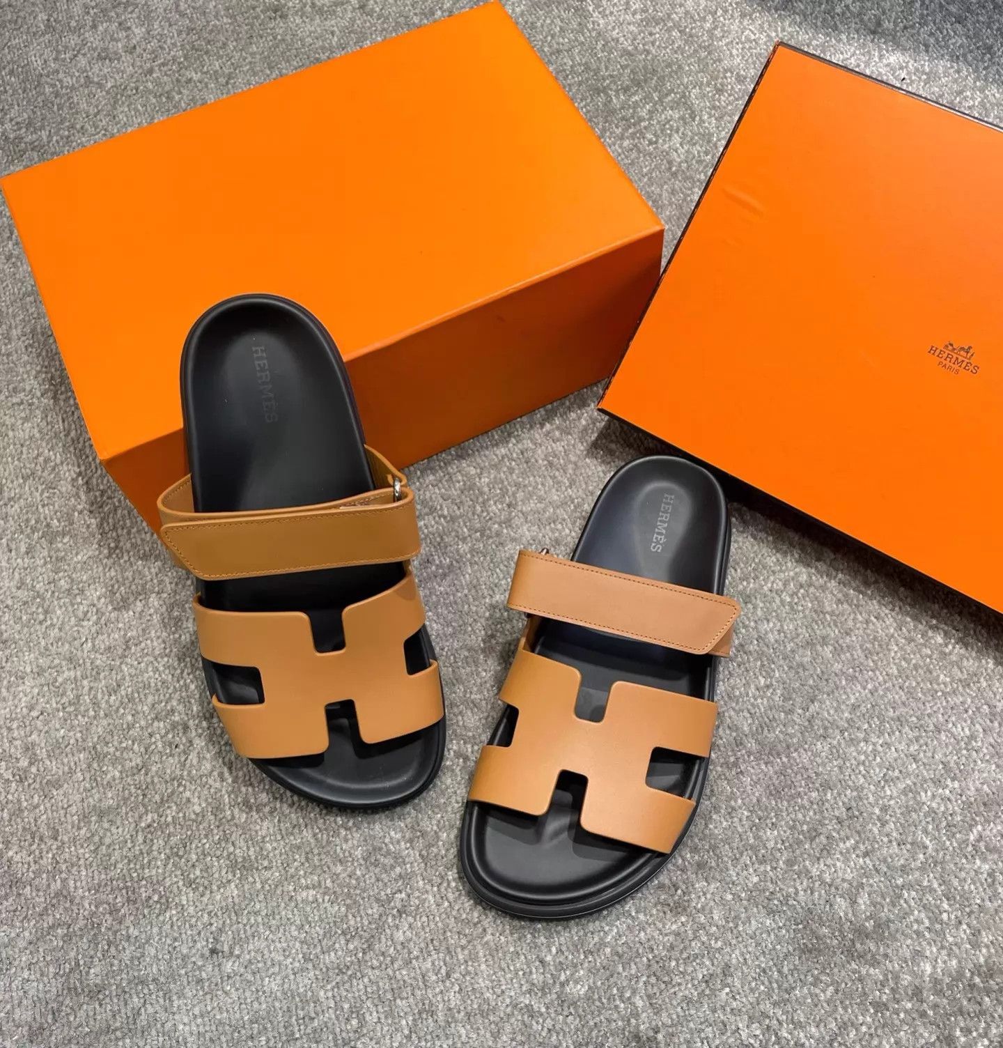 Hermes Hermes 'Erji' Classic Brown Velcro Flat Slides 37 Size US 6.5 / IT 36.5 - 6 Thumbnail