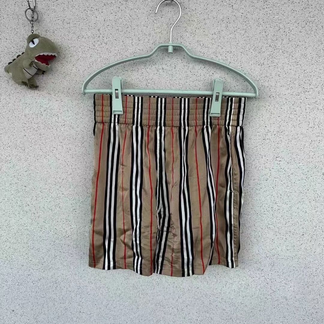 Japanese Brand Burberry Silk Striped Shorts Size 34" / US 12 / IT 48 - 1 Thumbnail