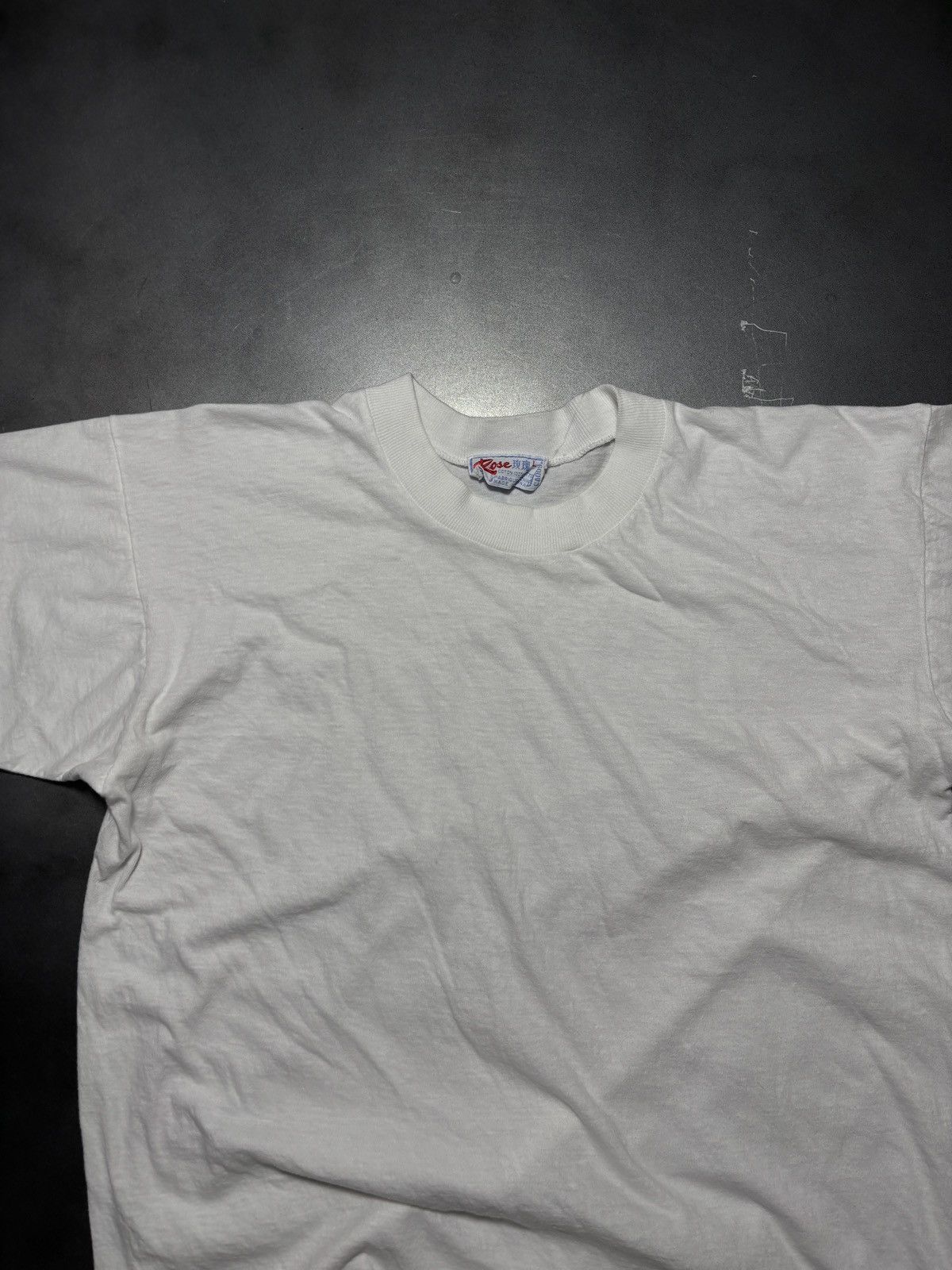 Vintage Vintage Blank Tee 1980s White T-Shirt 80s Rose Single Stitch Size US S / EU 44-46 / 1 - 4 Thumbnail