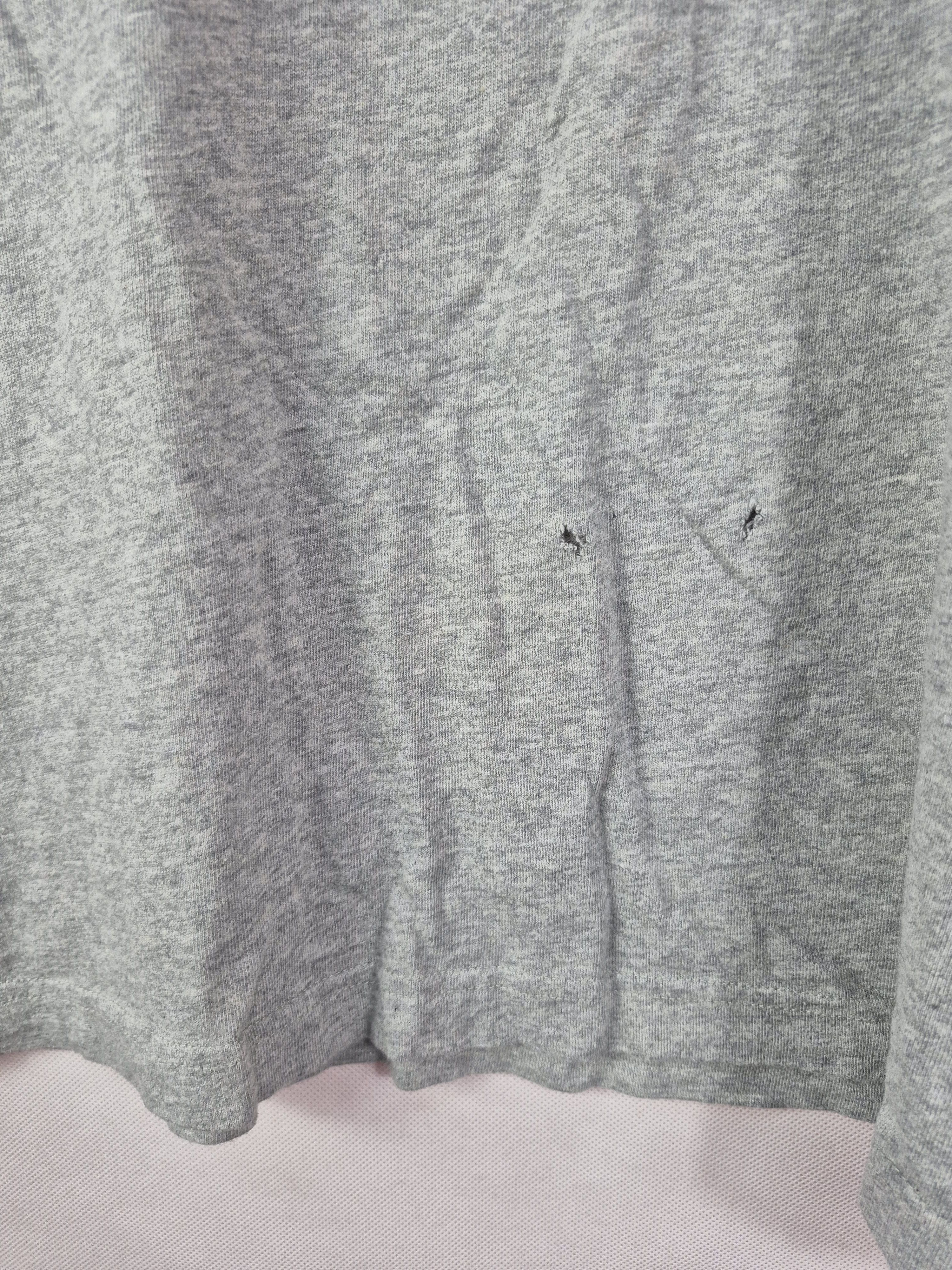 Disney 🔥 Uniqlo Disney Mickey Mouse Ringer Tee Size US XL / EU 56 / 4 - 3 Thumbnail