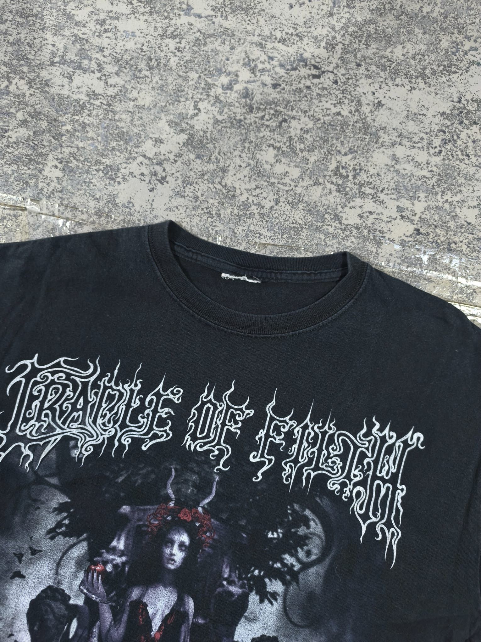 Band Tees cradle of filth vintage tshirt faded Size US M / EU 48-50 / 2 - 4 Thumbnail