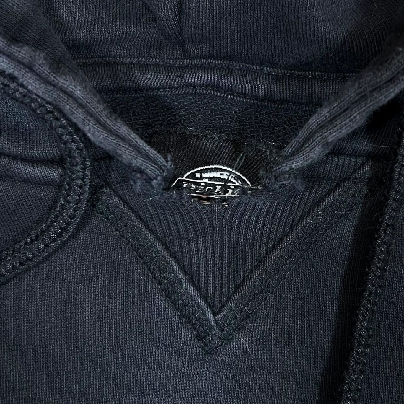 Dickies Dickies WARPIGS Logo Spellout Graphic Black Pullover Hoodie Medium Mens Hooded Pullover Logo Black 90s Style Shirt? Size US M / EU 48-50 / 2 - 6 Thumbnail