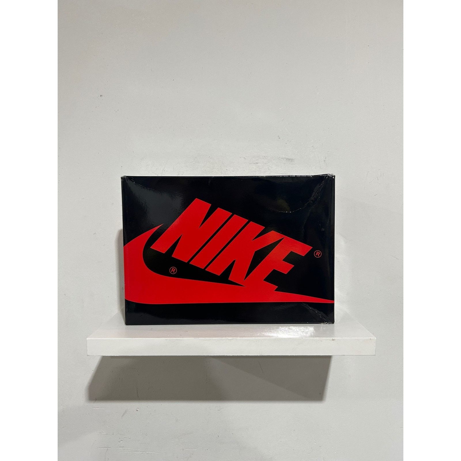 Nike JORDAN 1 RETRO HIGH PATENT BRED SIZE 9 NEW Size US 9 / EU 42 - 6 Thumbnail