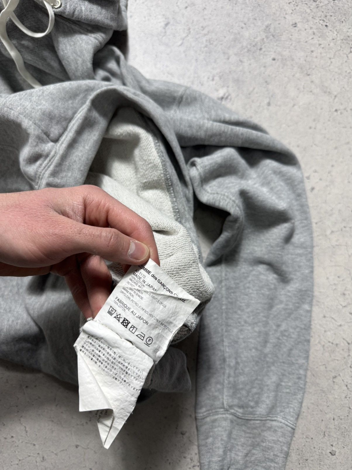 Comme des Garcons PLAY Play Comme Des Garcons CDG Love Grey Hoodie Size XL Size US XL / EU 56 / 4 - 9 Thumbnail