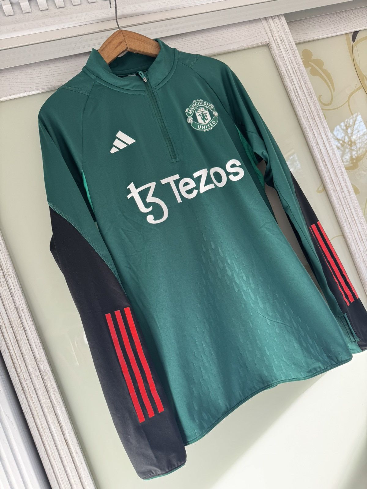Adidas Manchester United 2023-2024 Soccer Training Top Football Kit Size US M / EU 48-50 / 2 - 4 Thumbnail