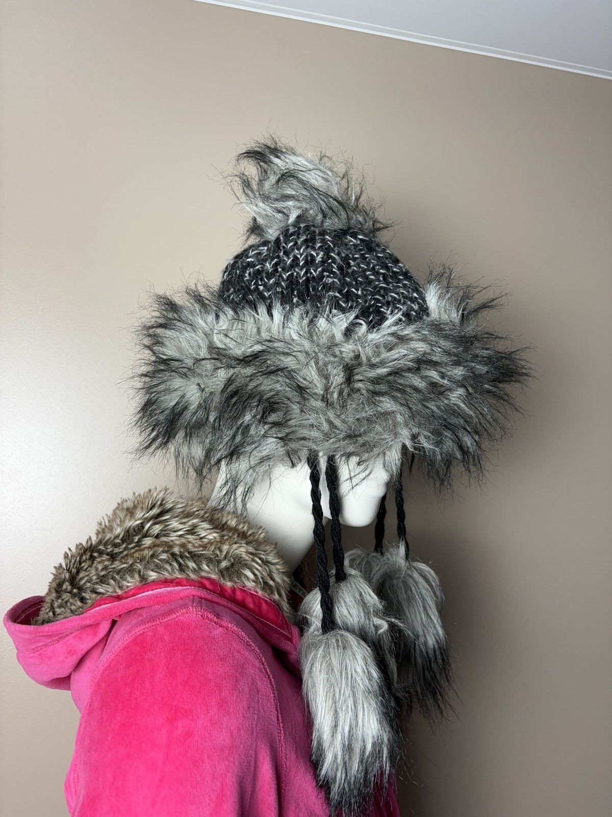 Vintage VINTAGE GLAMOUR WINTER KNIT FAUX FUR USHANKA HAT Size ONE SIZE - 5 Thumbnail