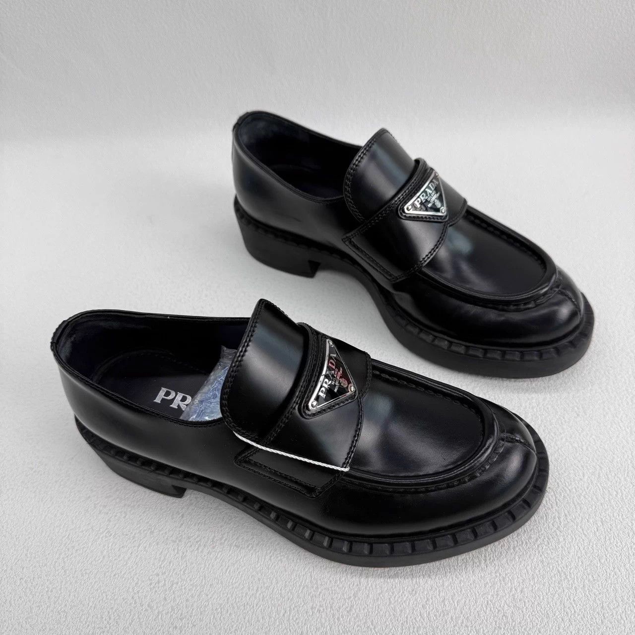 Prada PRADA Black Leather Loafers - Size 35 - Excellent Condition Size US 5 / IT 35 - 3 Thumbnail