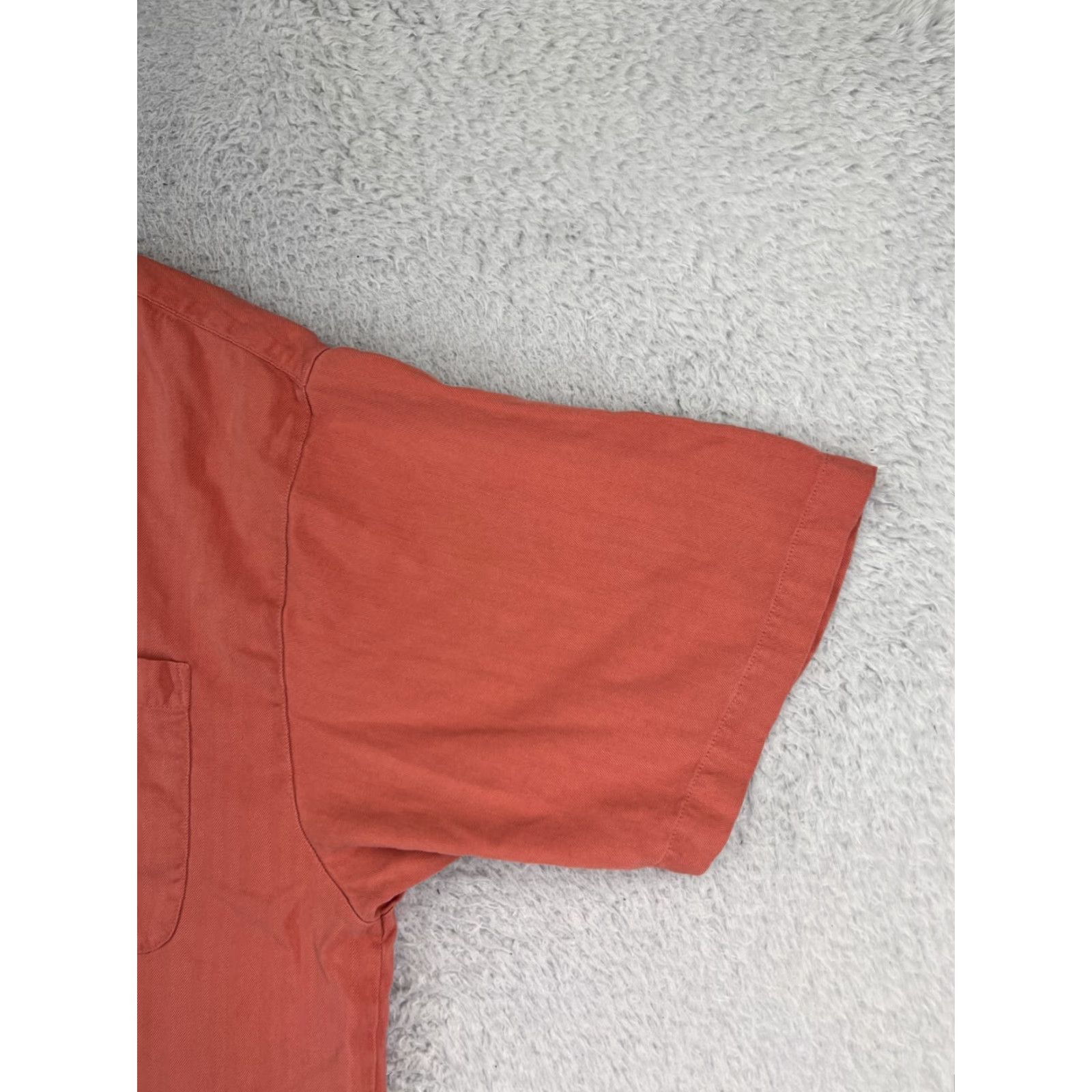 Tommy Bahama VINTAGE Tommy Bahama Shirt? Wait This is not vintage. We must start with Tommy Bahama Shirt Men XL Red Herringbone Silk Button-Up Hawaiian Size US XL / EU 56 / 4 - 4 Thumbnail