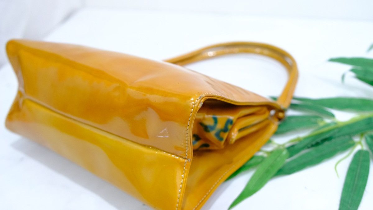 Prada Authentic Prada handbag yellow pattern leather Size ONE SIZE - 10 Thumbnail