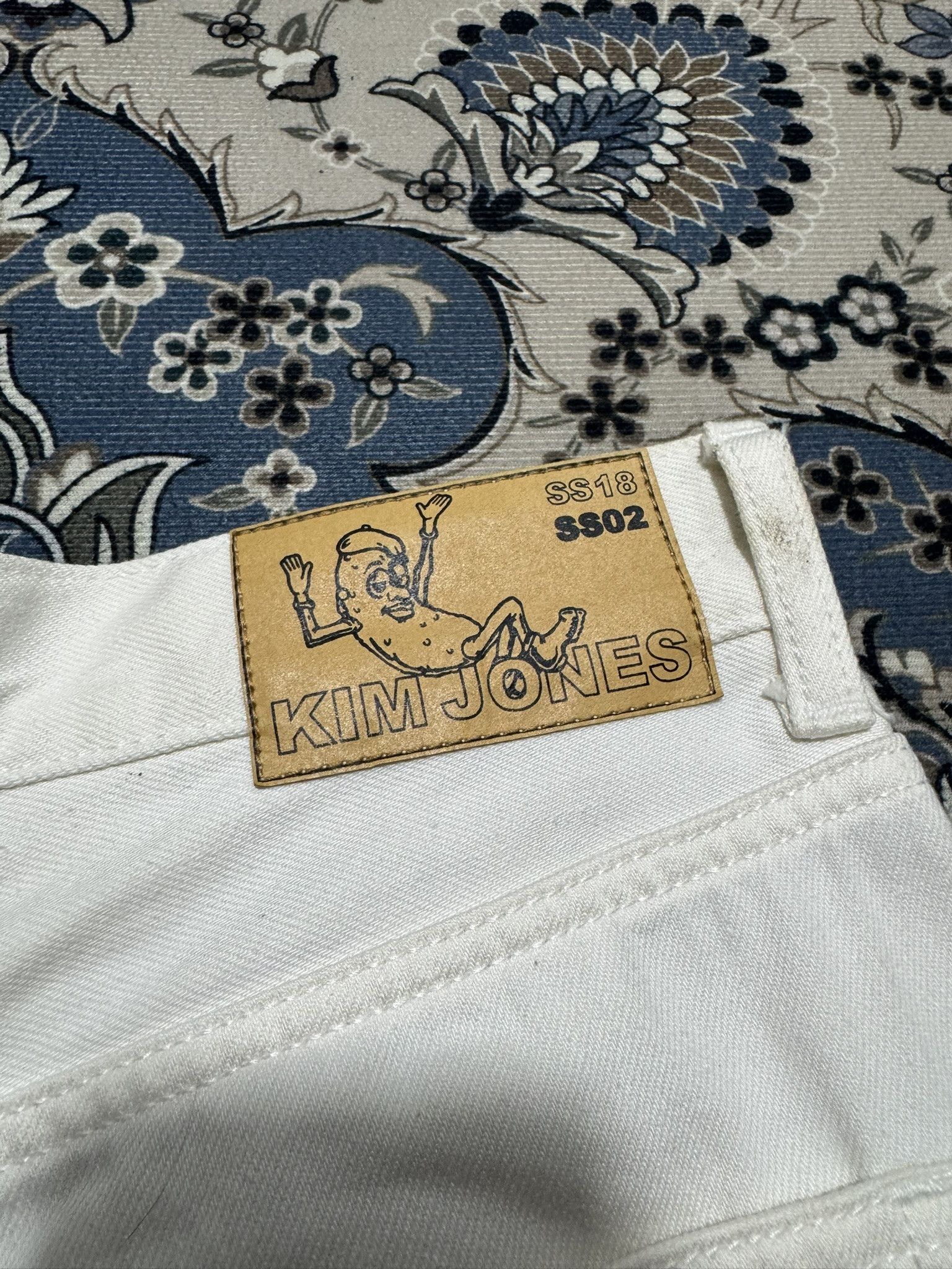 GU × Japanese Brand × Kim Jones SS18 Kim Jones x GU Embroider Standard Jeans Dior Size US 30 / EU 46 - 7 Thumbnail