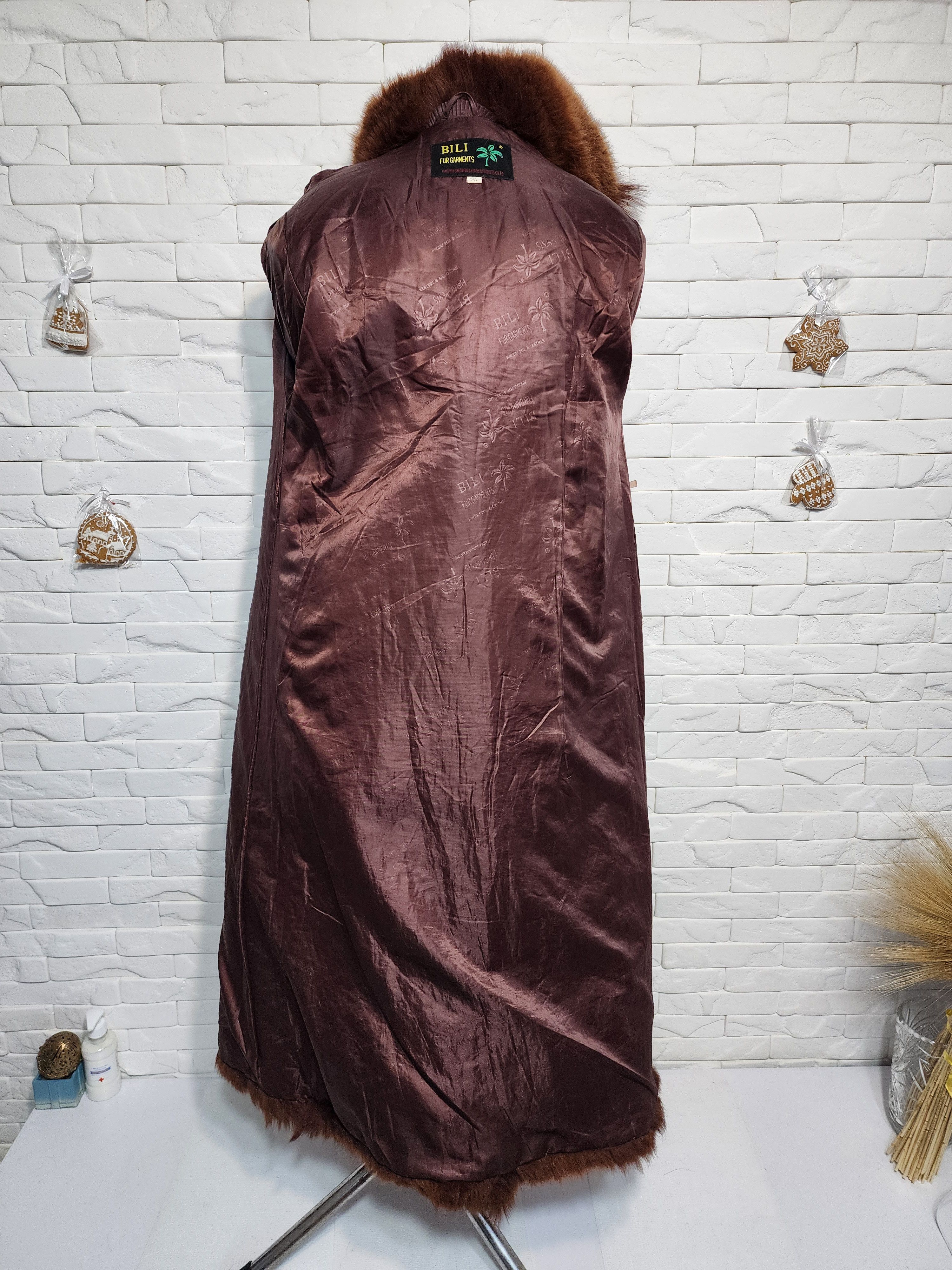 Furla Brown Women's Fur Coat. Long Women's Fur Coat. Size XL / US 12-14 / IT 48-50 - 7 Thumbnail