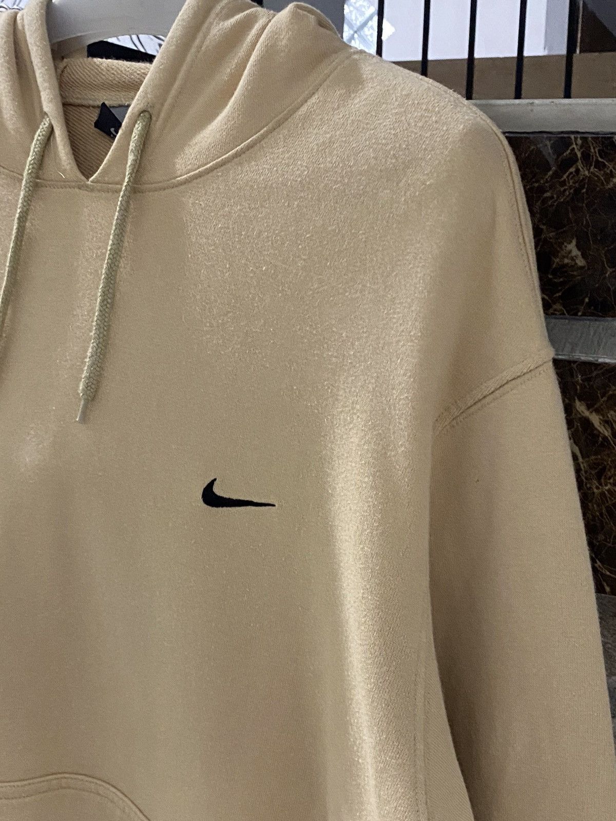 Nike × Vintage 💸NEED GONE💸Nike vintage y2k small swoosh cream hoodie Size US L / EU 52-54 / 3 - 3 Thumbnail