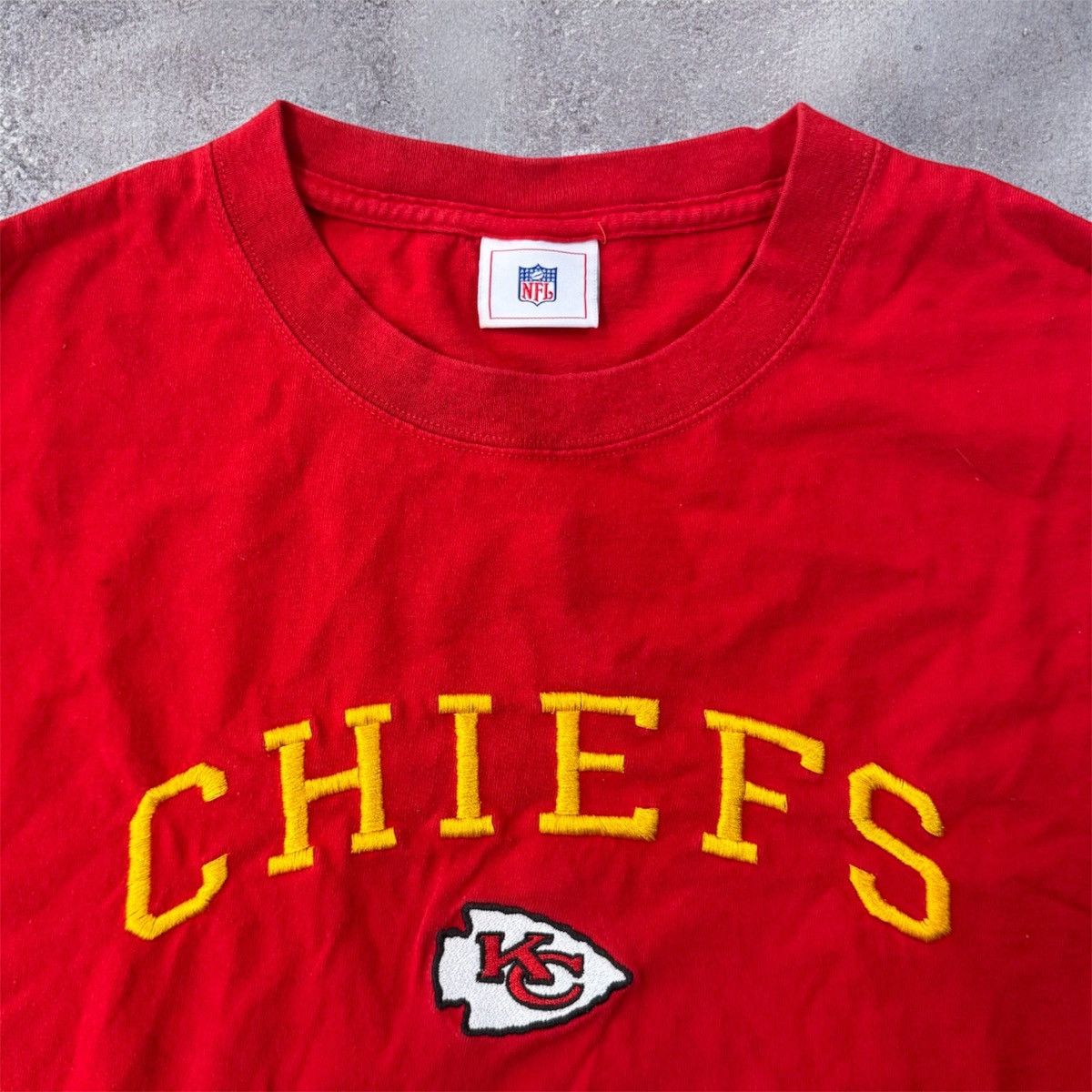 NFL × Vintage Vintage Kansas City Chiefs T shirt Size US XL / EU 56 / 4 - 2 Thumbnail