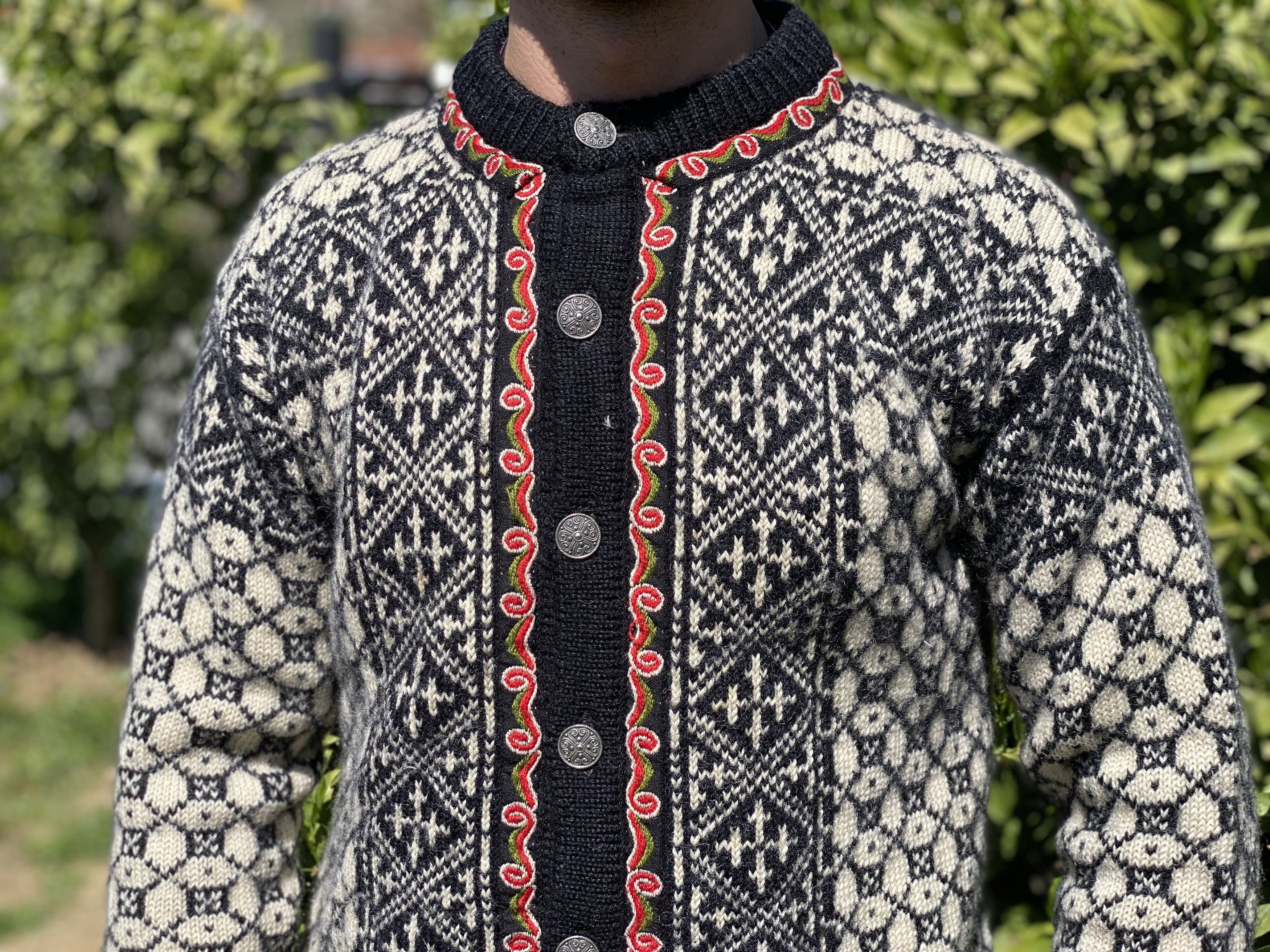 Dale Of Norway Cardigan Dale Of Norway Winter HandCrafted Slim Fit Size M Size US M / EU 48-50 / 2 - 5 Thumbnail