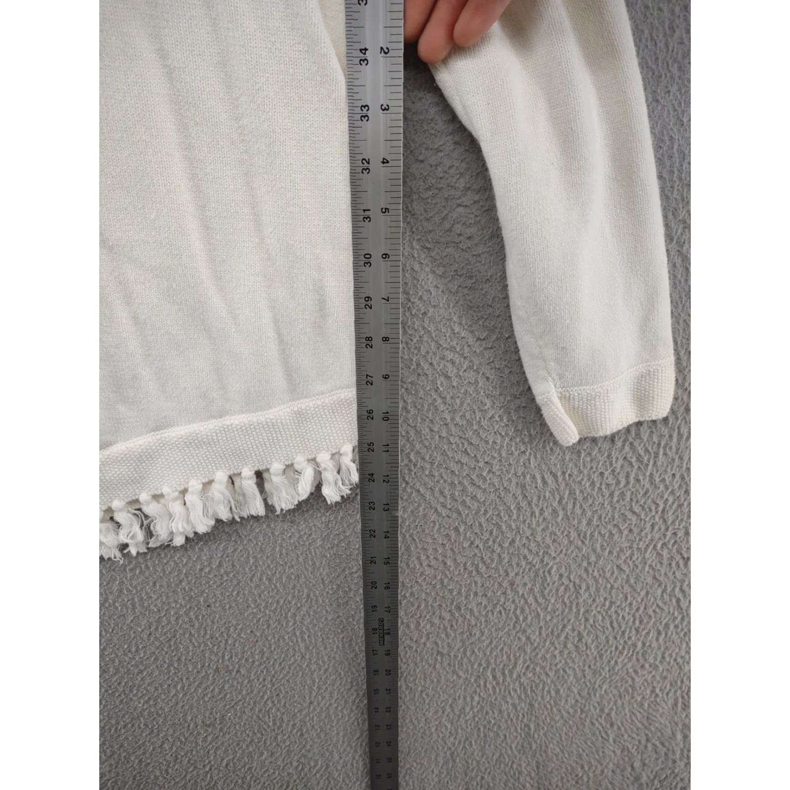 Vintage VINTAGE Alfred Dunner Petite Floral Women's Knit Sweater PS Ivory 90s Flower Embroidered Crew Neck All Seasons Pullover Knit Women Mens? Wait Size S / US 4 / IT 40 - 6 Thumbnail