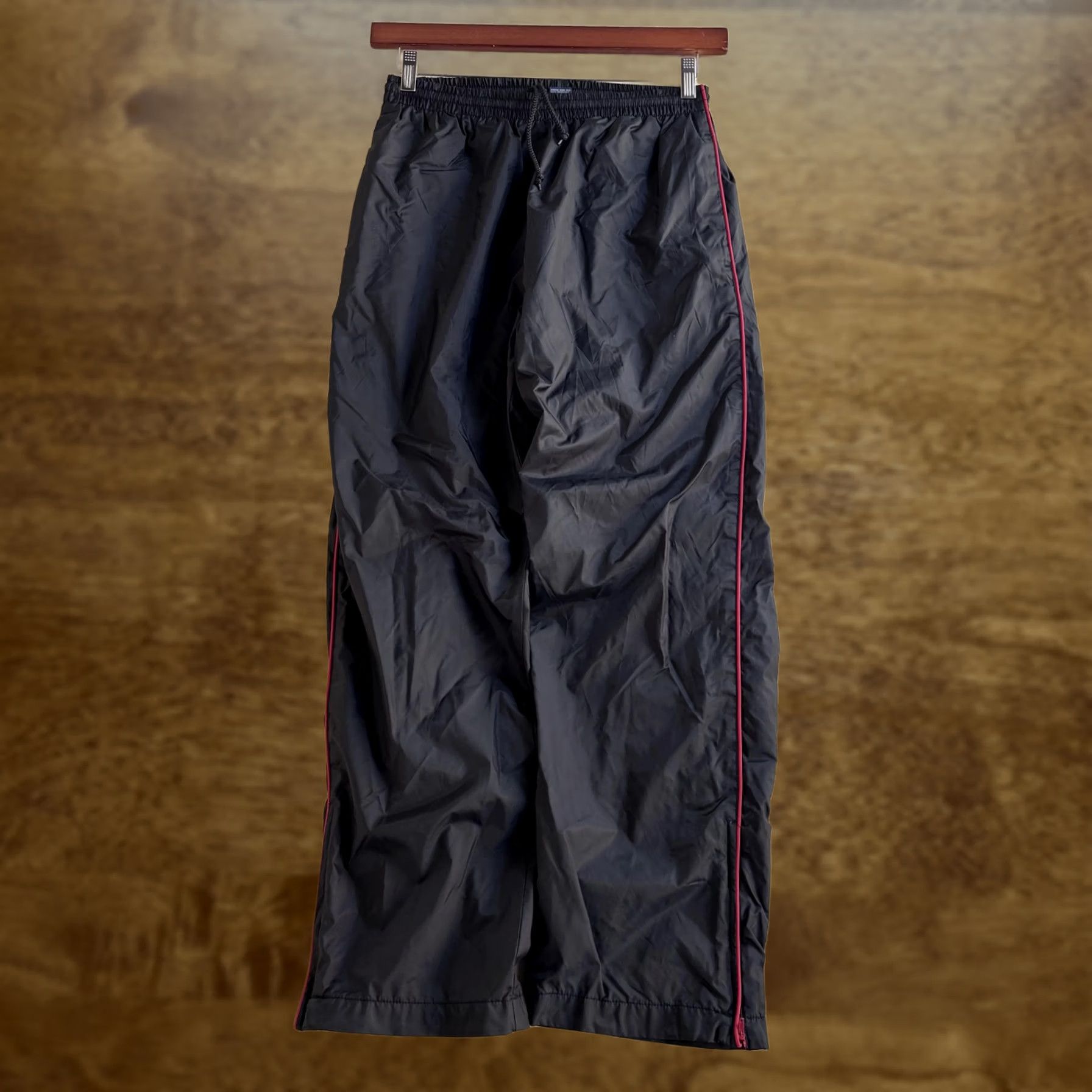 Vintage VINTAGE 90s Track Pants Mens S Black Nylon Lined Zip Hem Joggers Athletic Size US 29 - 1 Thumbnail