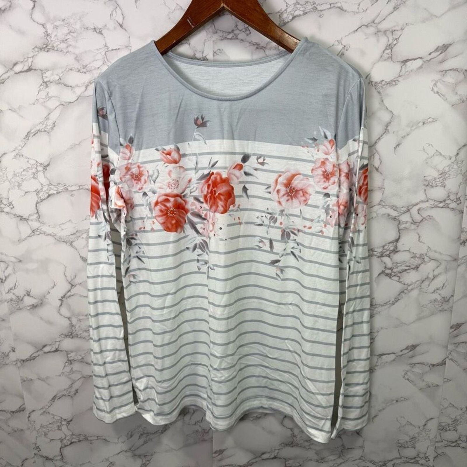 The Unbranded Brand Lily’s Women’s Top Shirt sz M Striped Floral NWOT # G382 Size M / US 6-8 / IT 42-44 - 3 Thumbnail