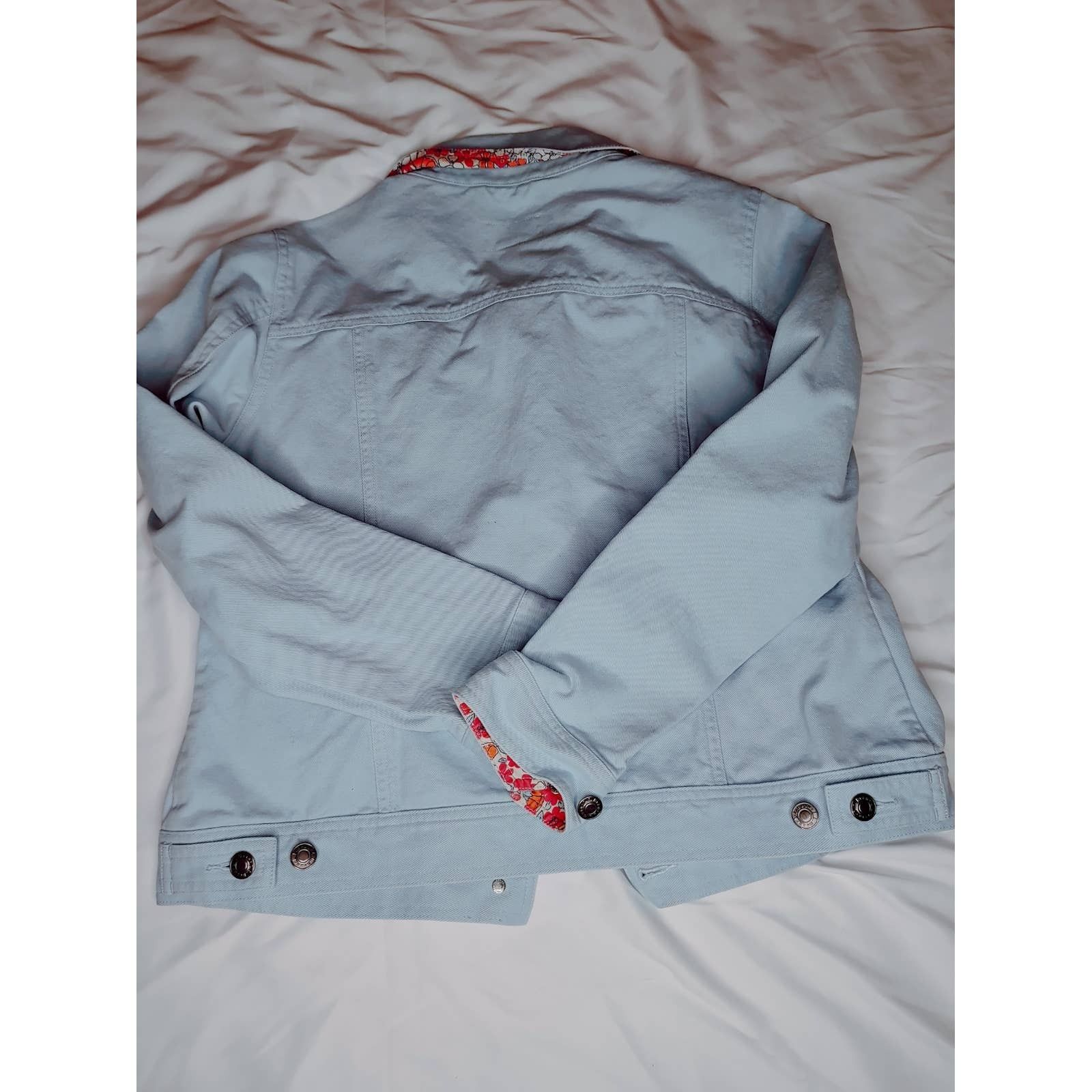 L.L. Bean LL Bean denim jean jacket with floral design, small, blue Size S / US 4 / IT 40 - 2 Thumbnail