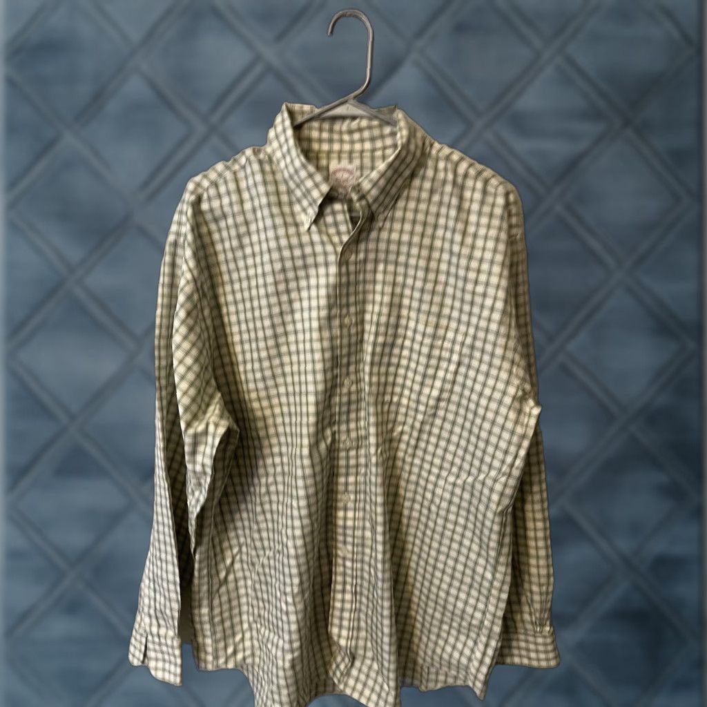 Brooks Brothers Brooks Brothers L/S Shirt Mens Green White Gingham Plaid Check Sz L Vintage Dress Shirt Regular Stone? (Oops) Size US L / EU 52-54 / 3 - 1 Thumbnail