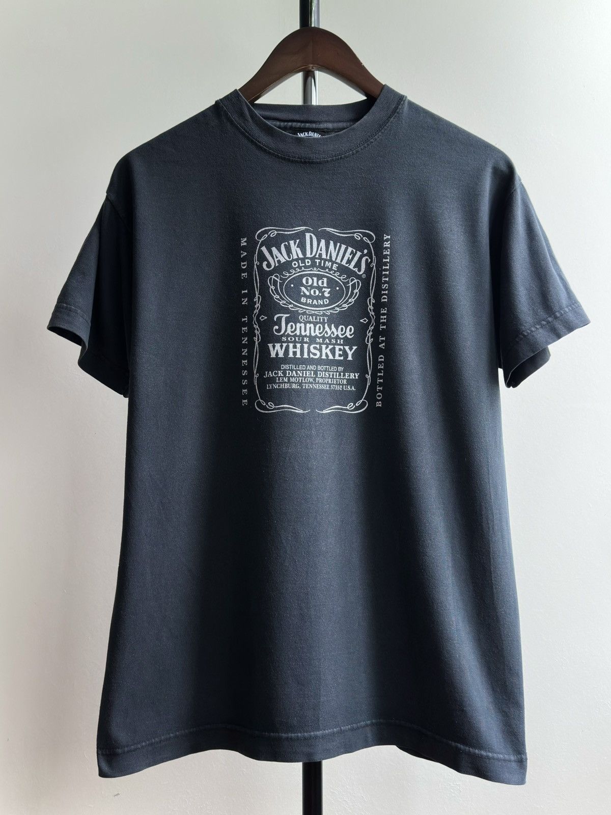 Vintage VINTAGE Y2K JACK DANIEL’S WHISKEY FADED PROMO TEE Size US L / EU 52-54 / 3 - 1 Thumbnail