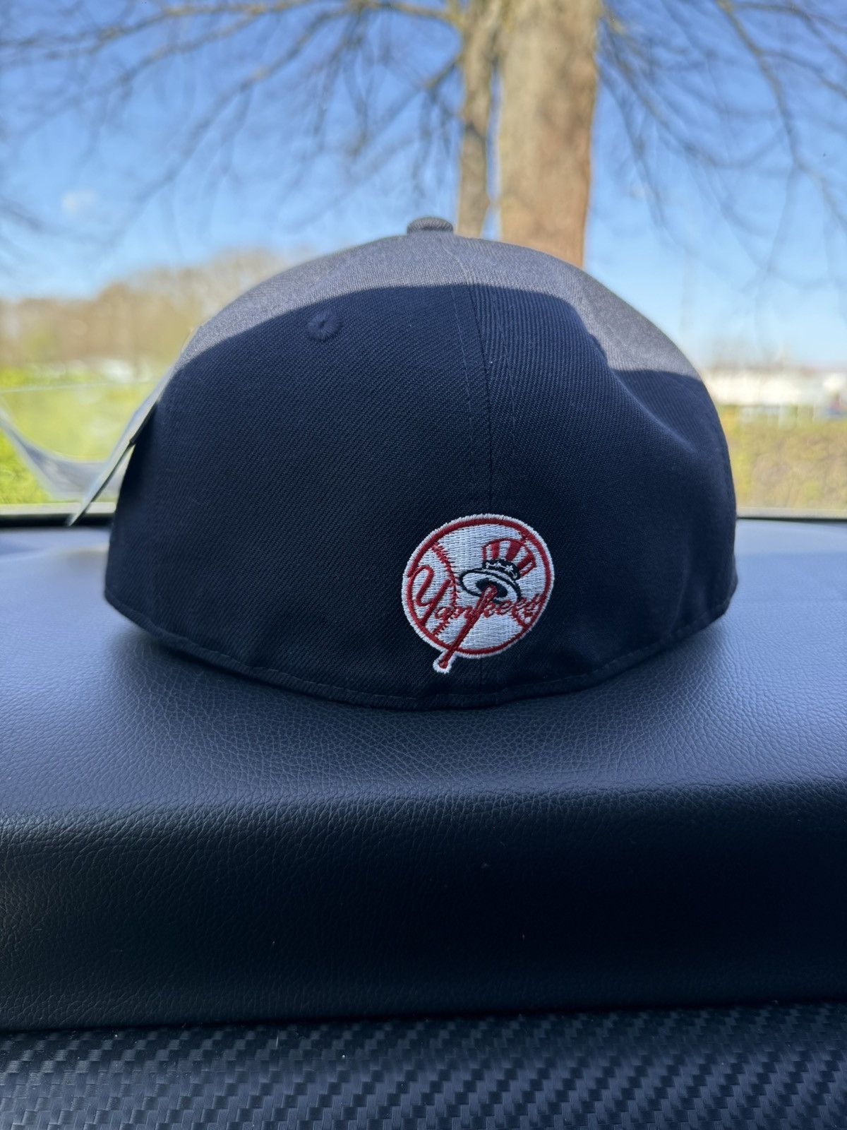 New Era × New York Yankees × October's Very Own New Era x OVO New York Yankees Fitted Size 6 7/8 Size ONE SIZE - 3 Thumbnail
