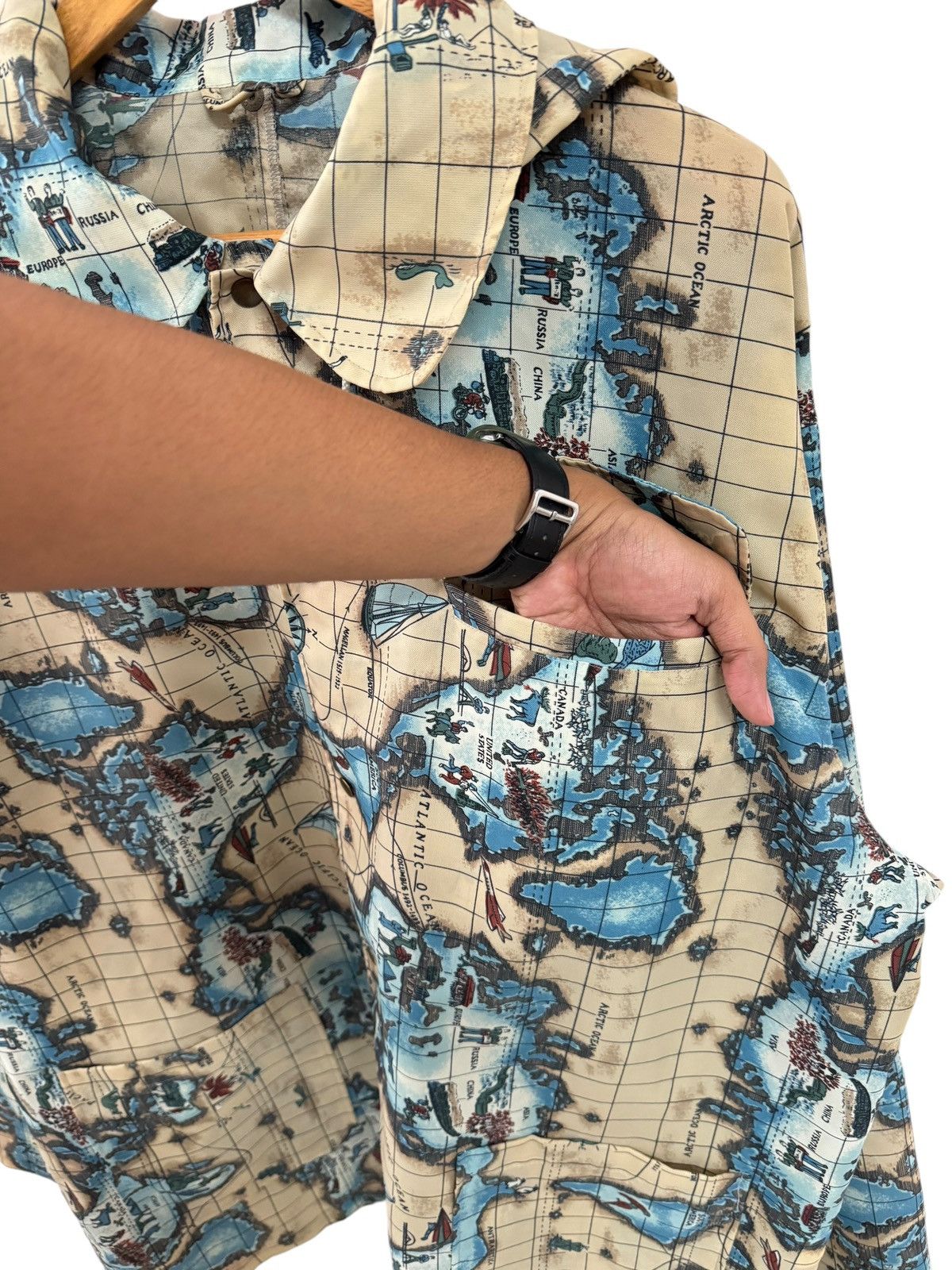Vintage Vintage World Map All Over Print Nylon Raincoat Jacket Size US XL / EU 56 / 4 - 4 Thumbnail