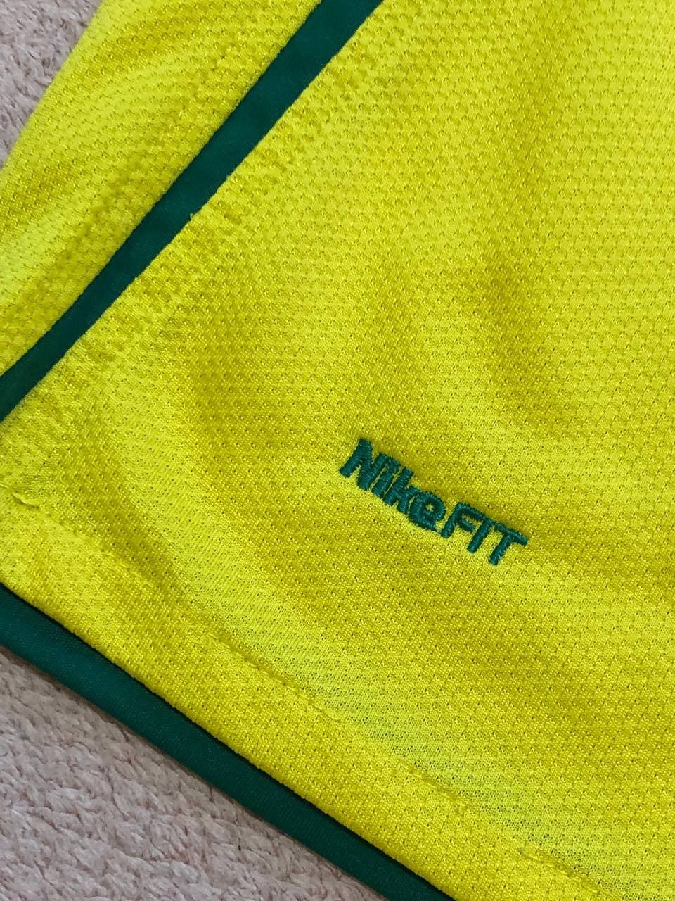 Nike Vintage Jerseys Nike yellow T-shirt Y2K football #21 ASH Size US M / EU 48-50 / 2 - 6 Thumbnail