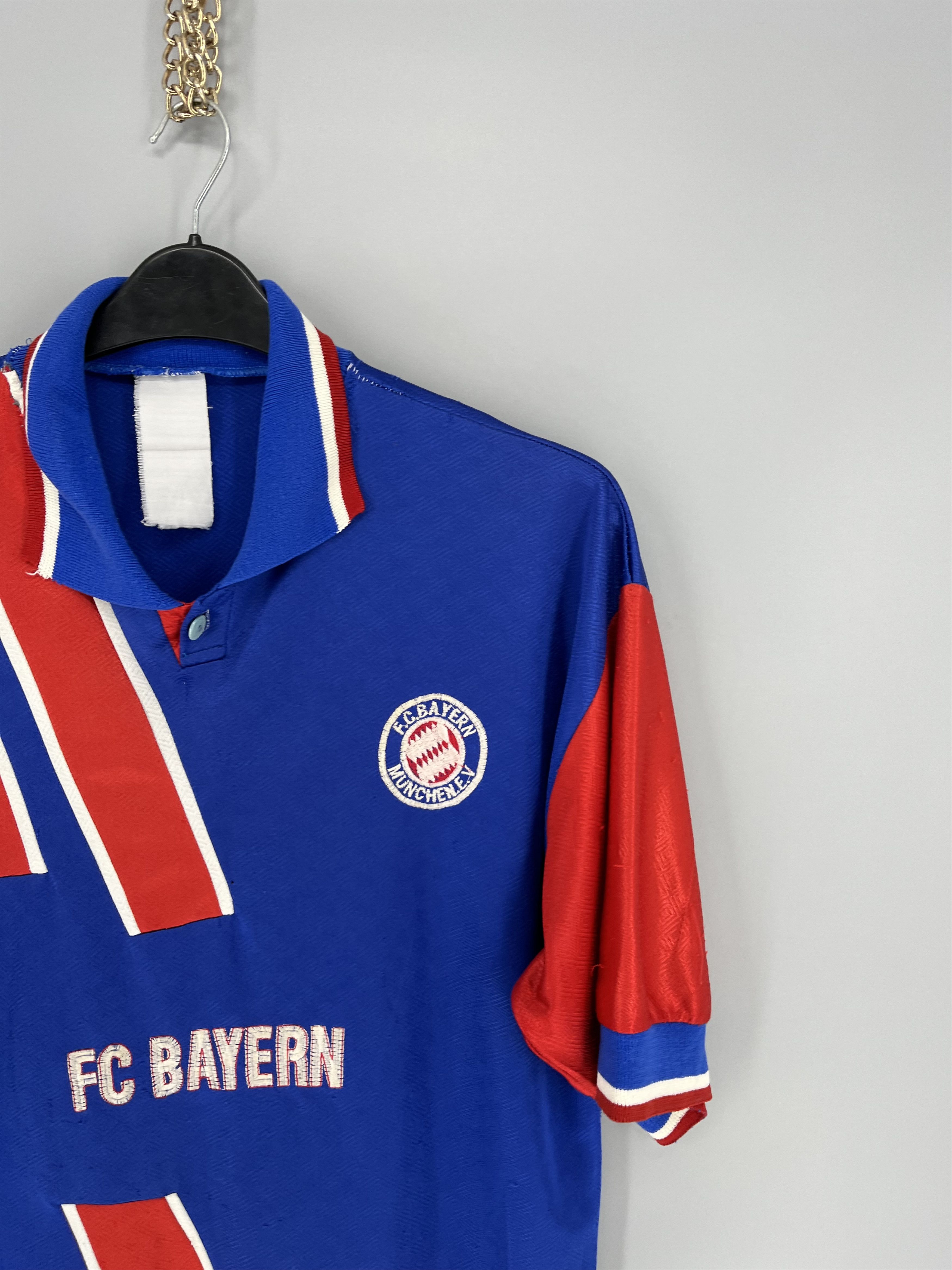 Vintage 70s Umbro Bayern Munchen Home Jersey Tee Shirt Rare Size US L / EU 52-54 / 3 - 4 Thumbnail