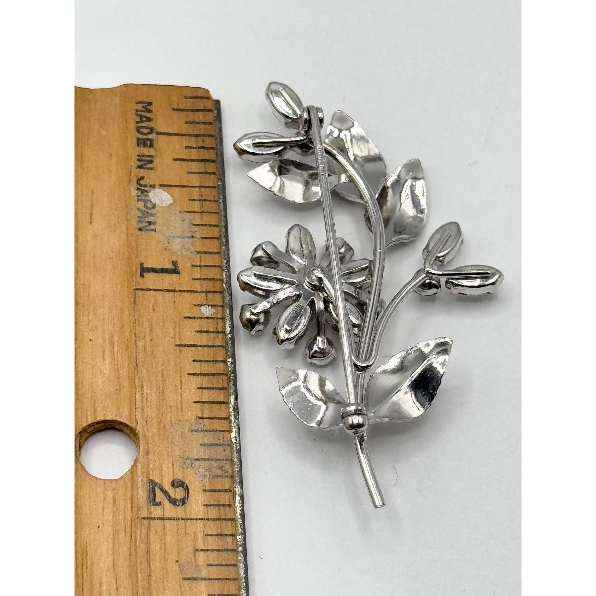 Vintage Krementz vintage glass rhinestone flower brooch pin Size ONE SIZE - 4 Thumbnail