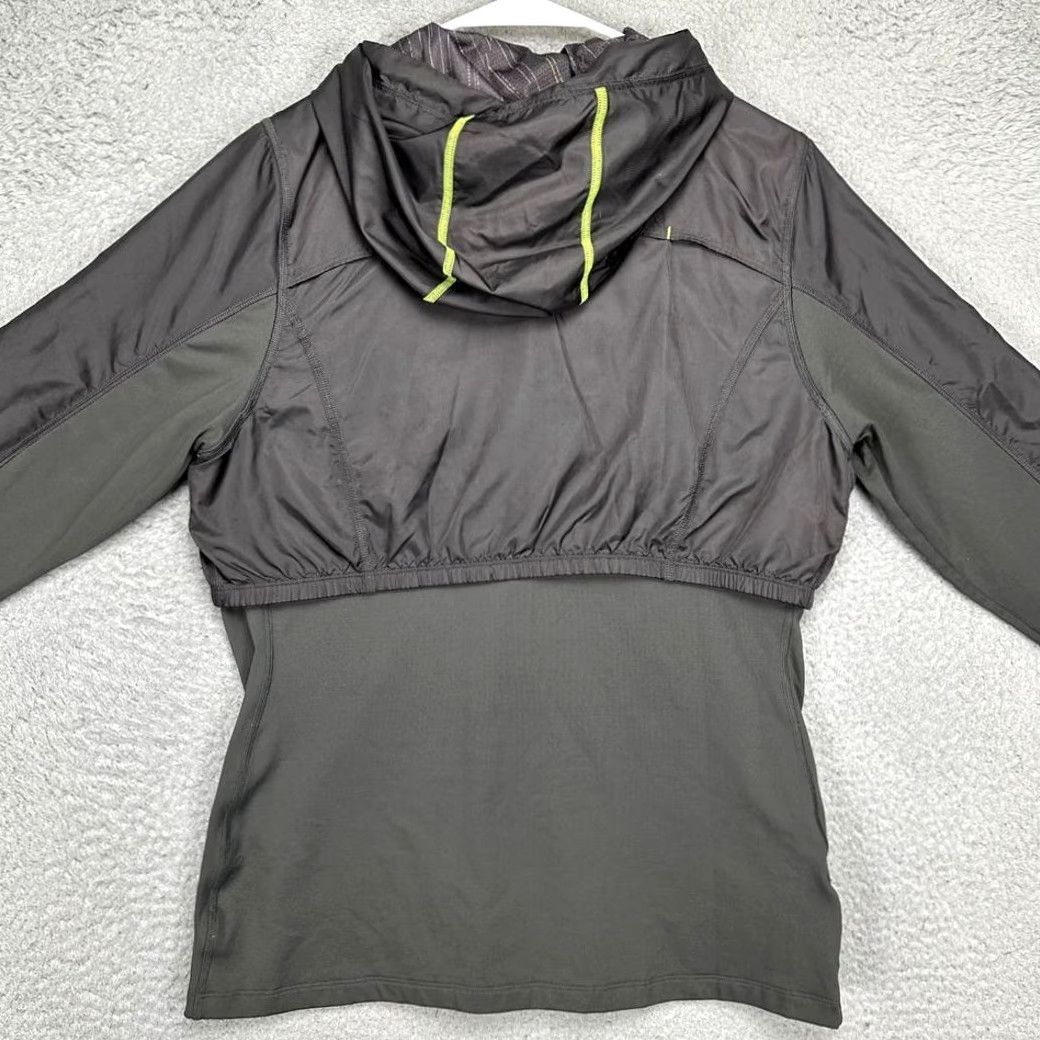 Under Armour Under Armour Jacket Women Large ColdGear Grey Full Zip Hooded Running Semi Fitted Shirt? Size L / US 10 / IT 46 - 3 Thumbnail