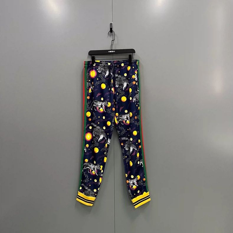 Gucci Gucci Size M Animal Planet Printed Trousers Size US 32 / EU 48 - 1 Thumbnail